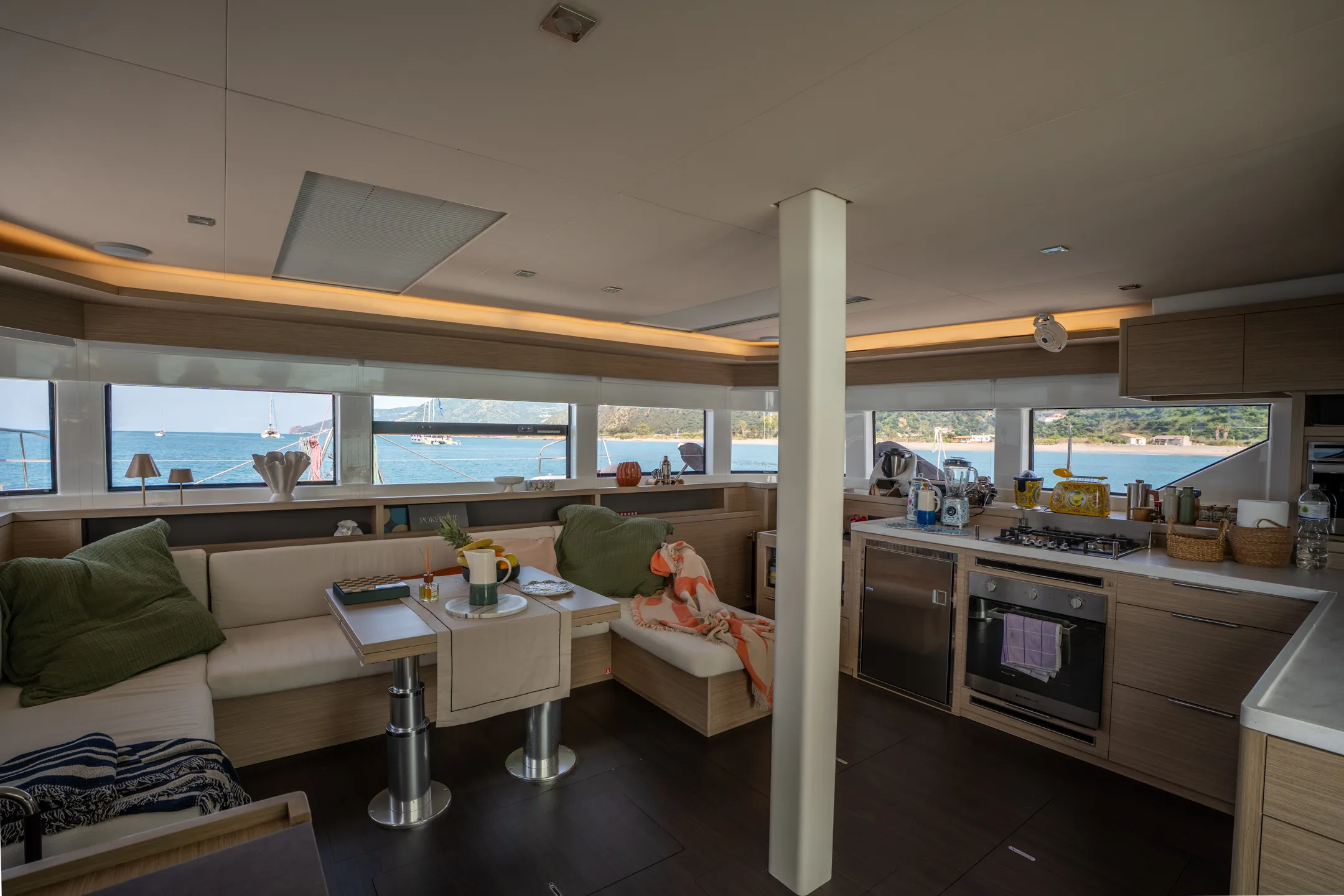 Lagoon 55 SAILUXE - Vega — jahtikuva 2