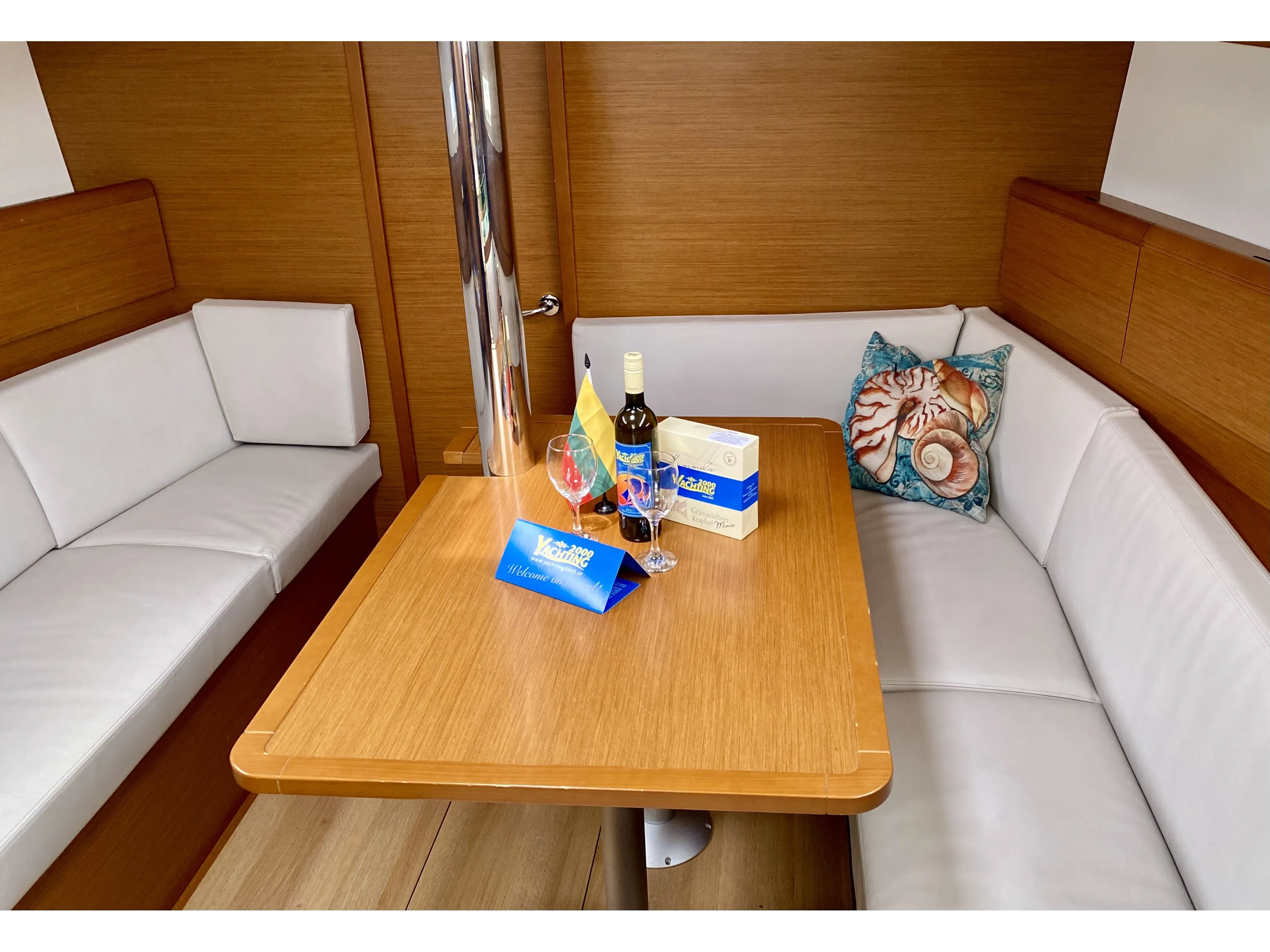Sun Odyssey 389 SANTANA — yacht photo 3