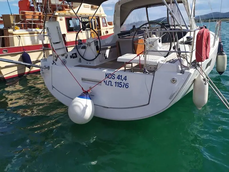 Oceanis 41.1 KOS 41.4 — фотография яхты 4
