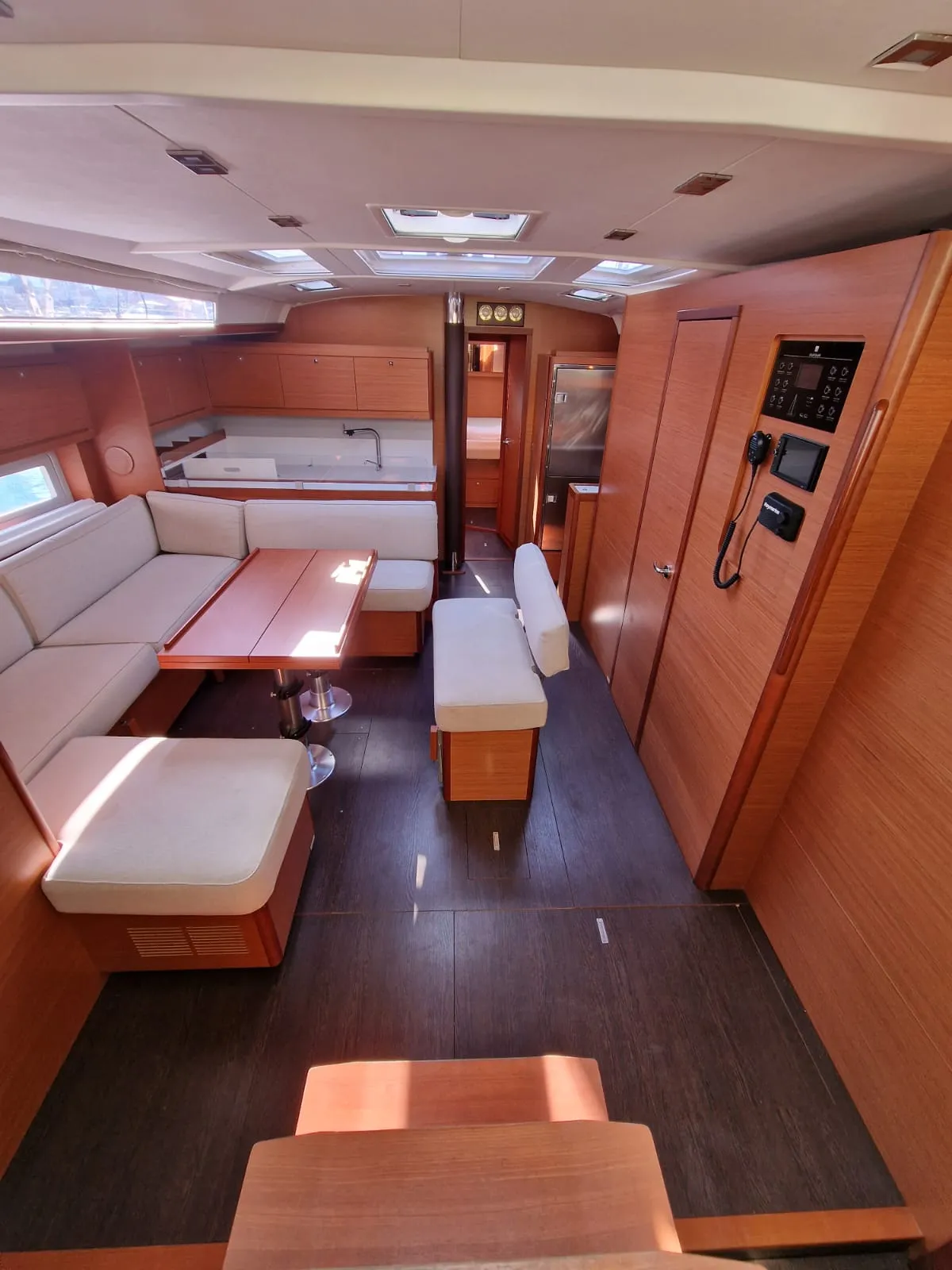 Dufour 530 Albus — фотография яхты 9