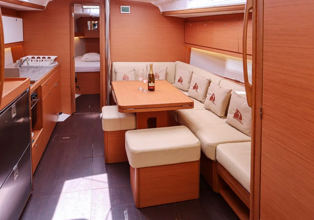 Dufour 390 Grand Large Shibumi — yacht photo 2