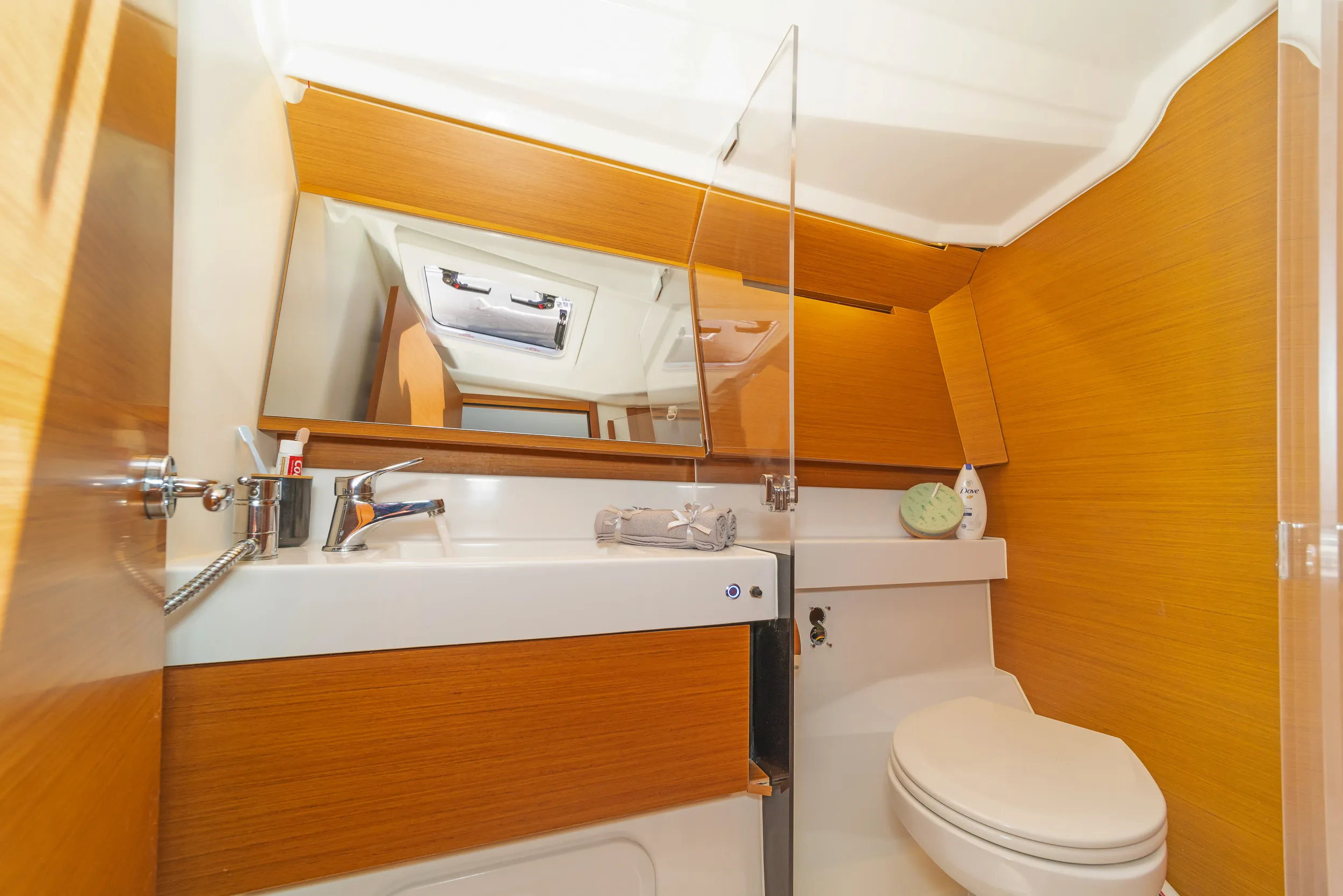 Sun Odyssey 410 Sea Whisper — фотография яхты 15