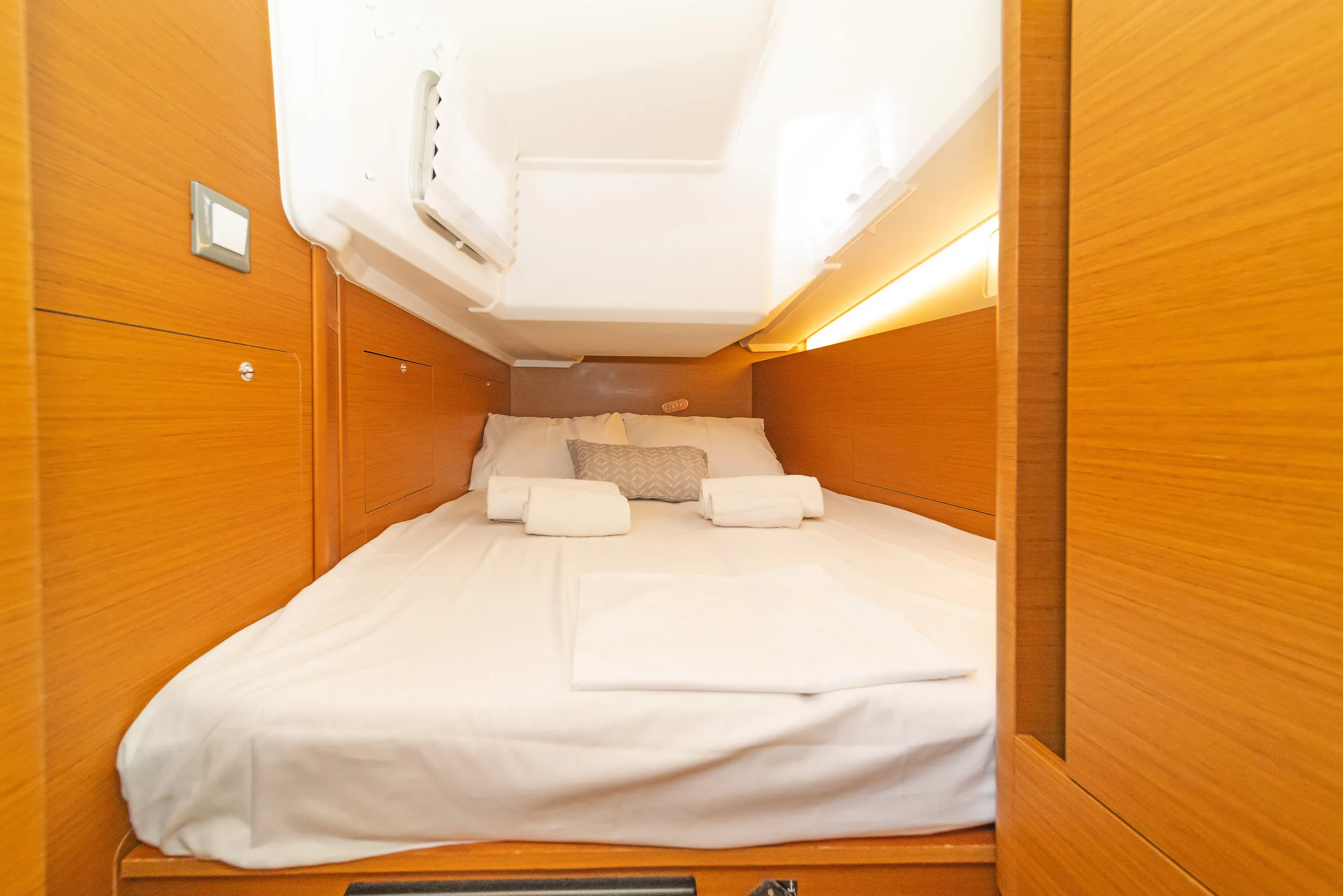 Sun Odyssey 410 Sea Whisper — фотография яхты 7