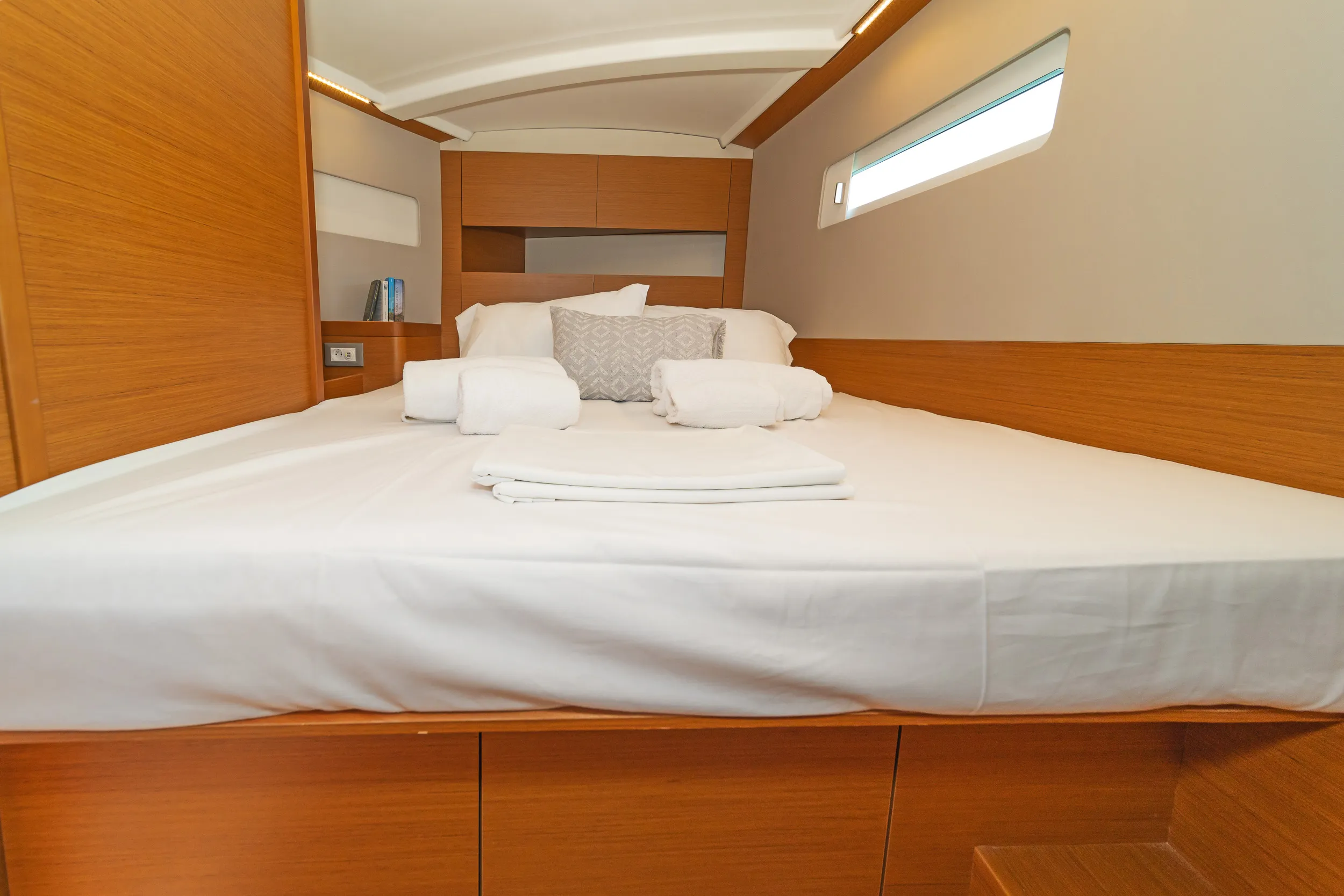 Sun Odyssey 410 Sea Whisper — фотография яхты 6