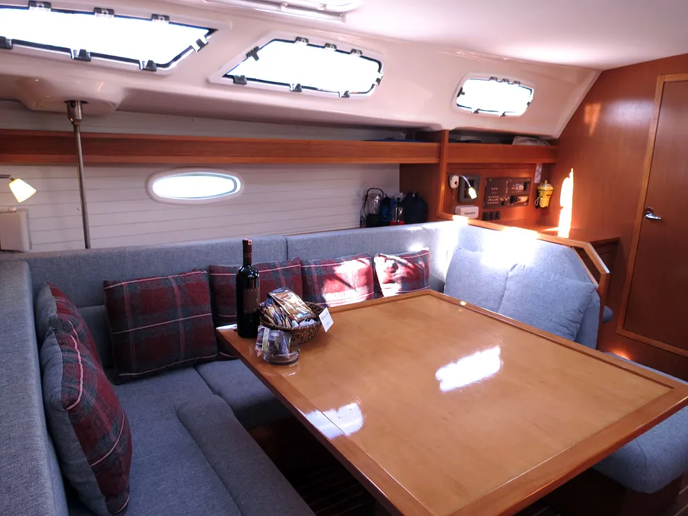 Bavaria 43 Cruiser — jahtikuva 5