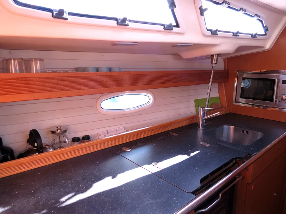 Bavaria 43 Cruiser — jahtikuva 10