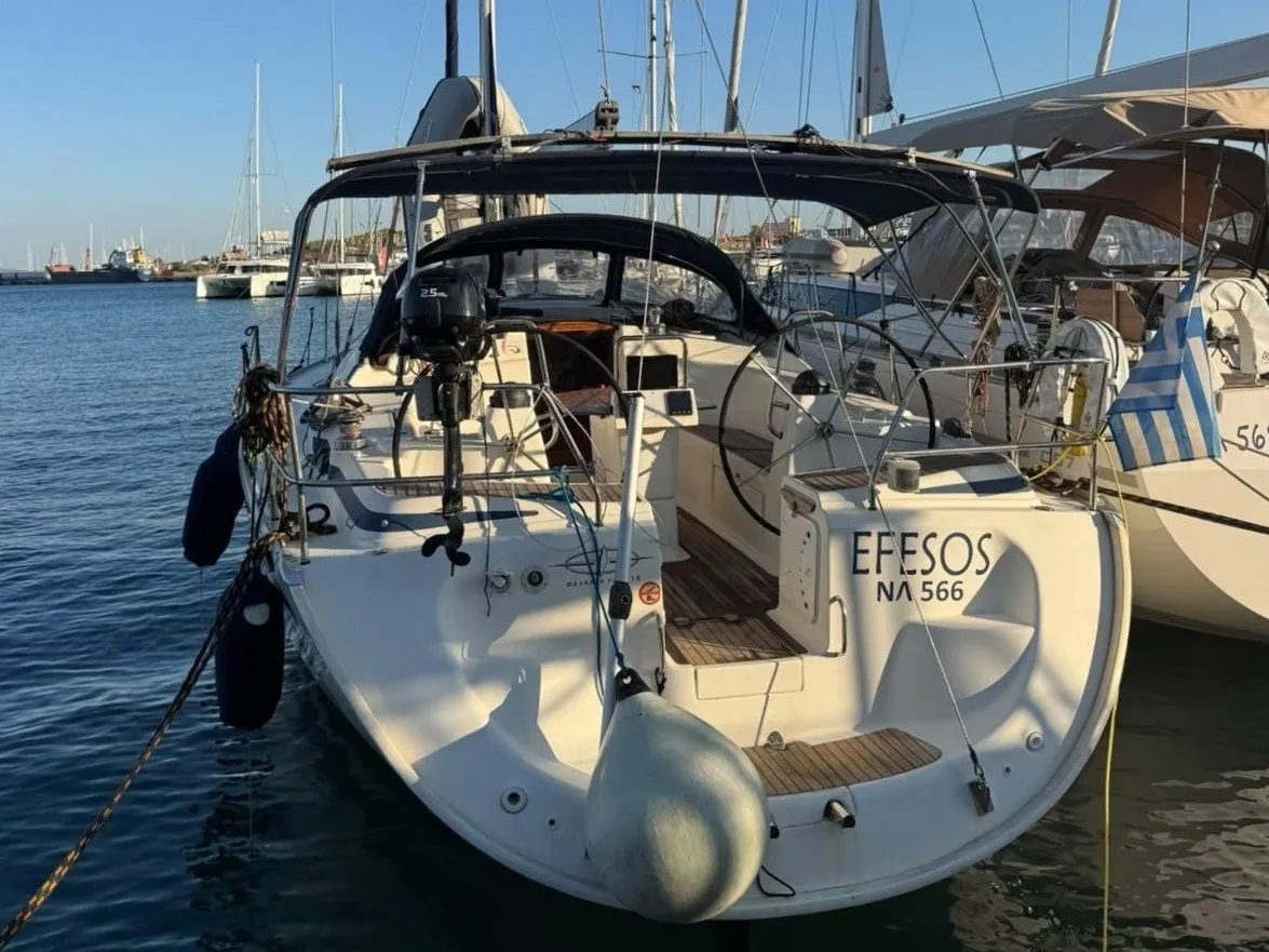 Bavaria 42 Cruiser — jahtikuva 1