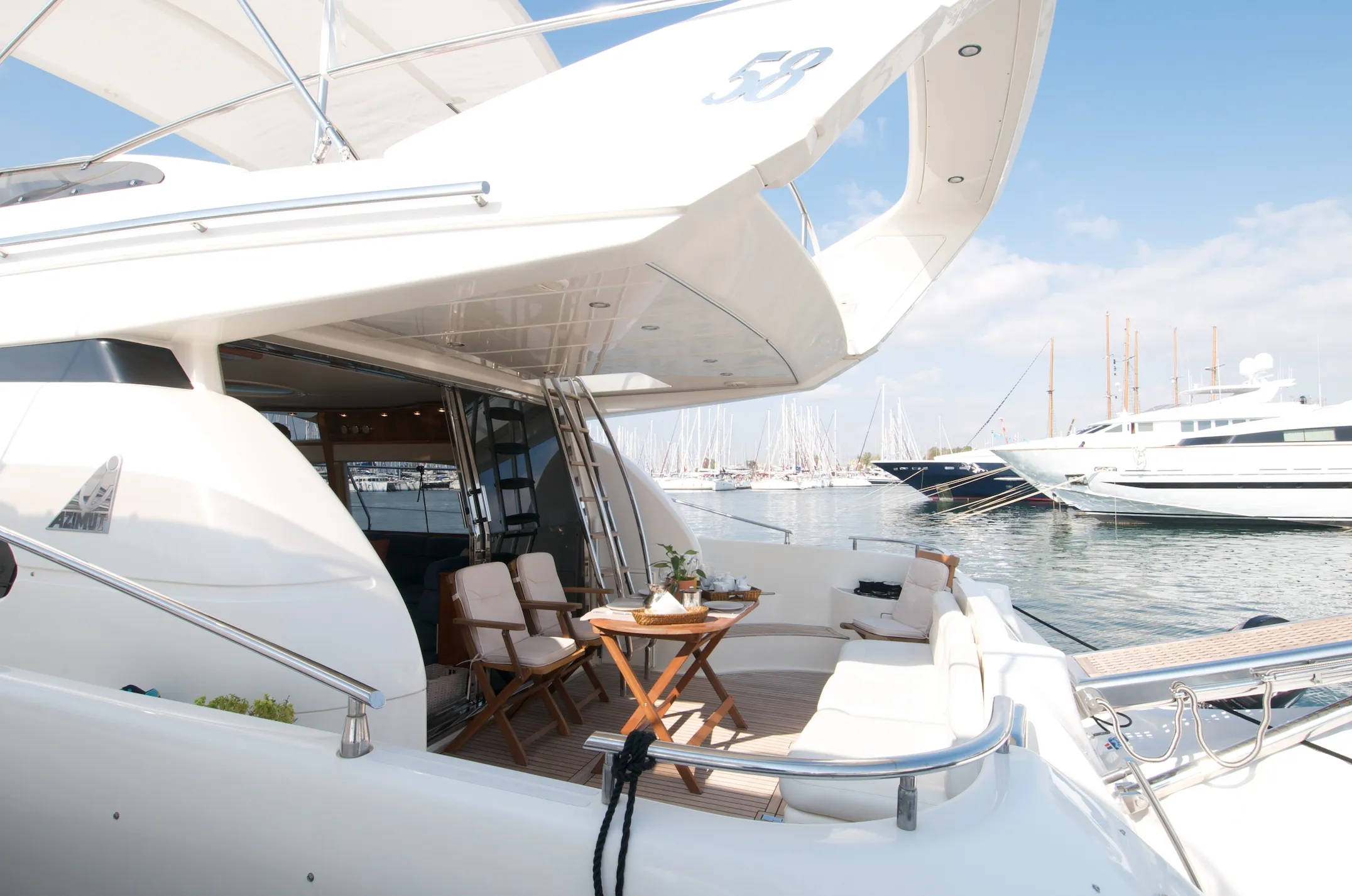 Azimut 58 Premium + — yacht photo 10