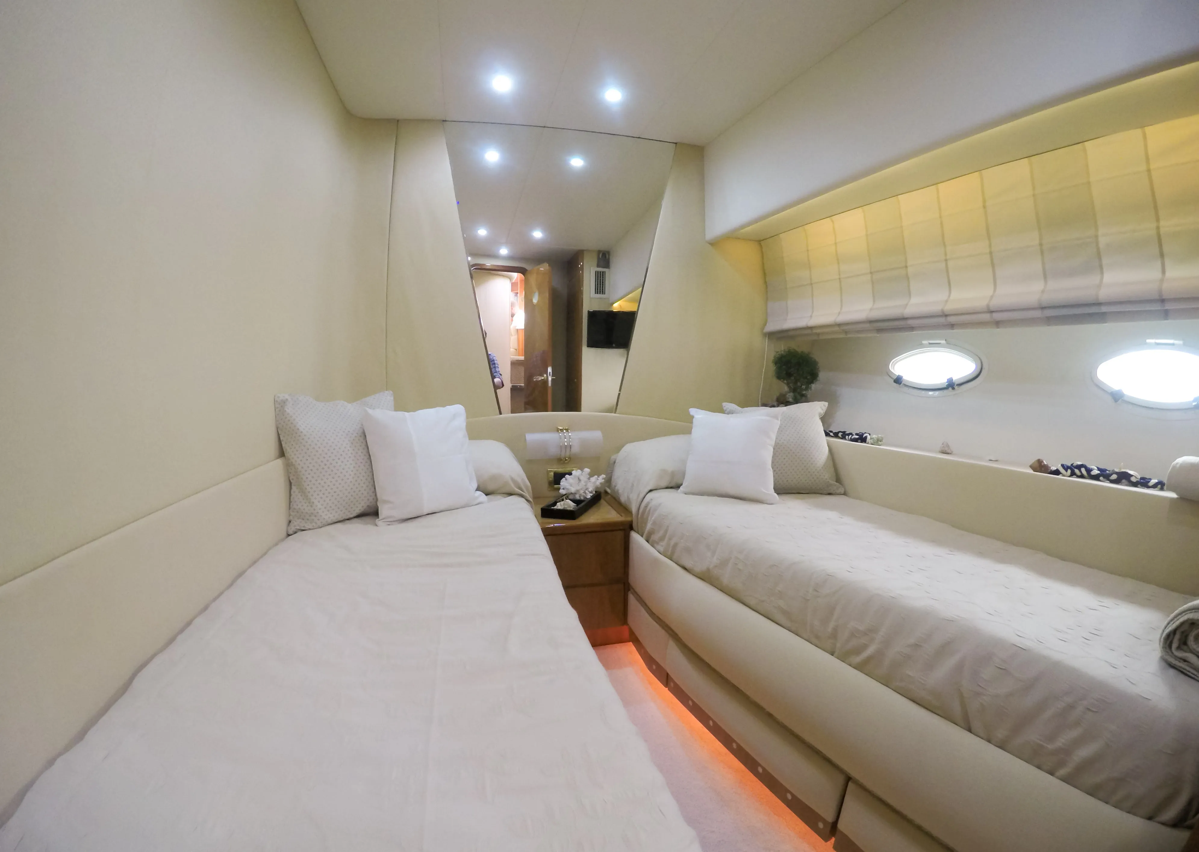 Azimut 58 Premium + — yacht photo 11