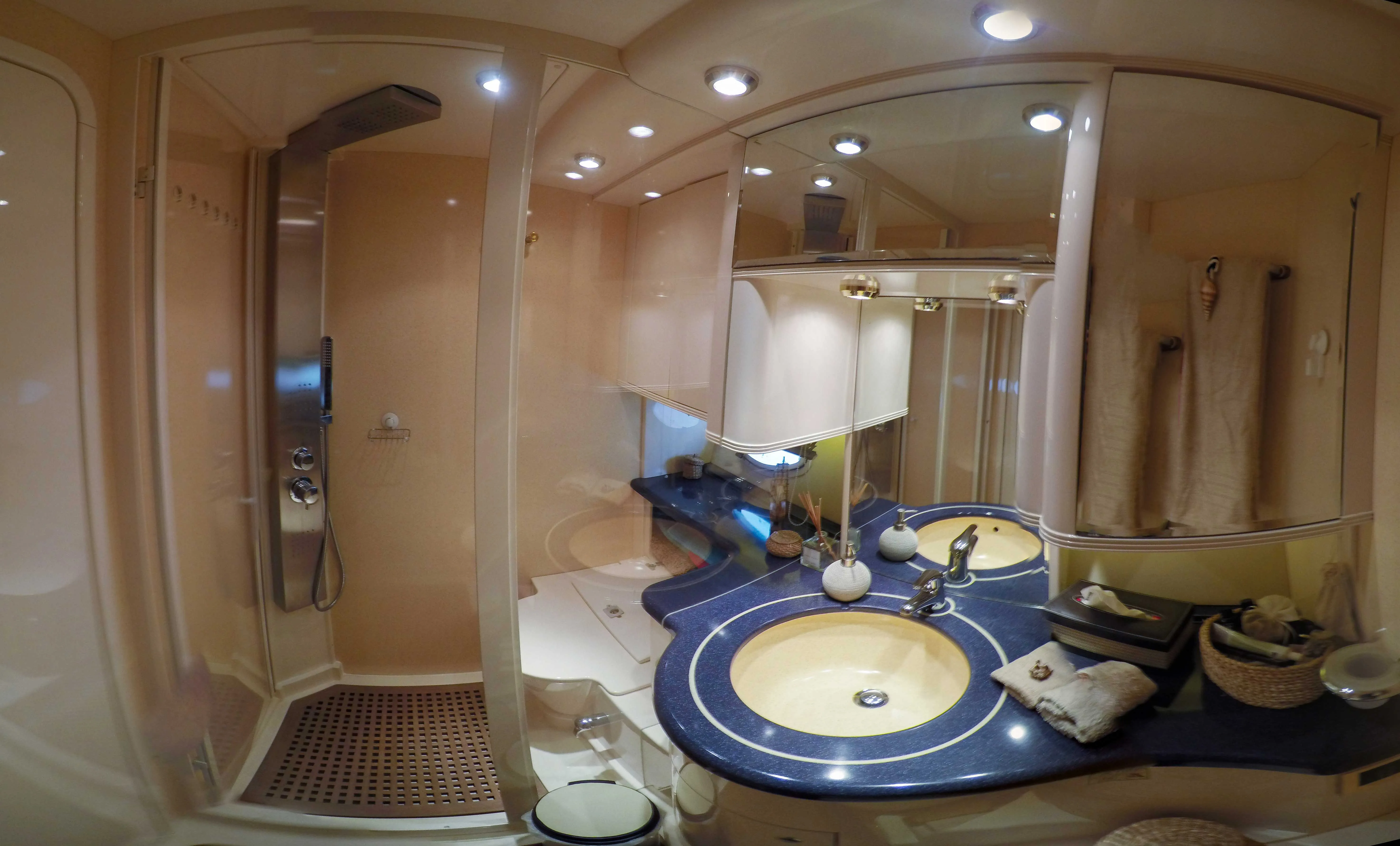 Azimut 58 Premium + — yacht photo 4