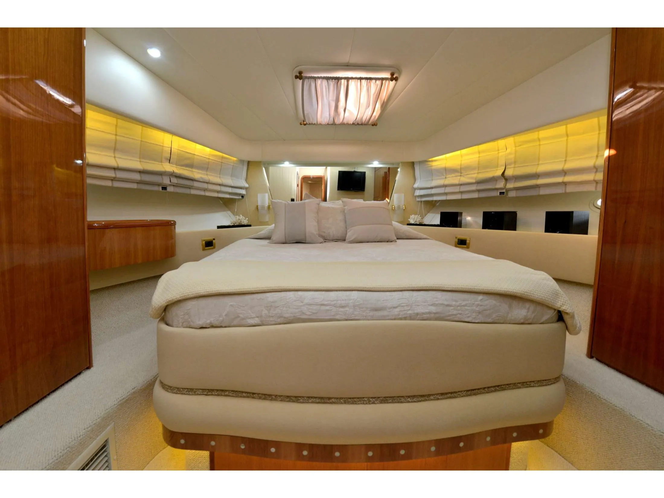 Azimut 58 Premium + — yacht photo 13