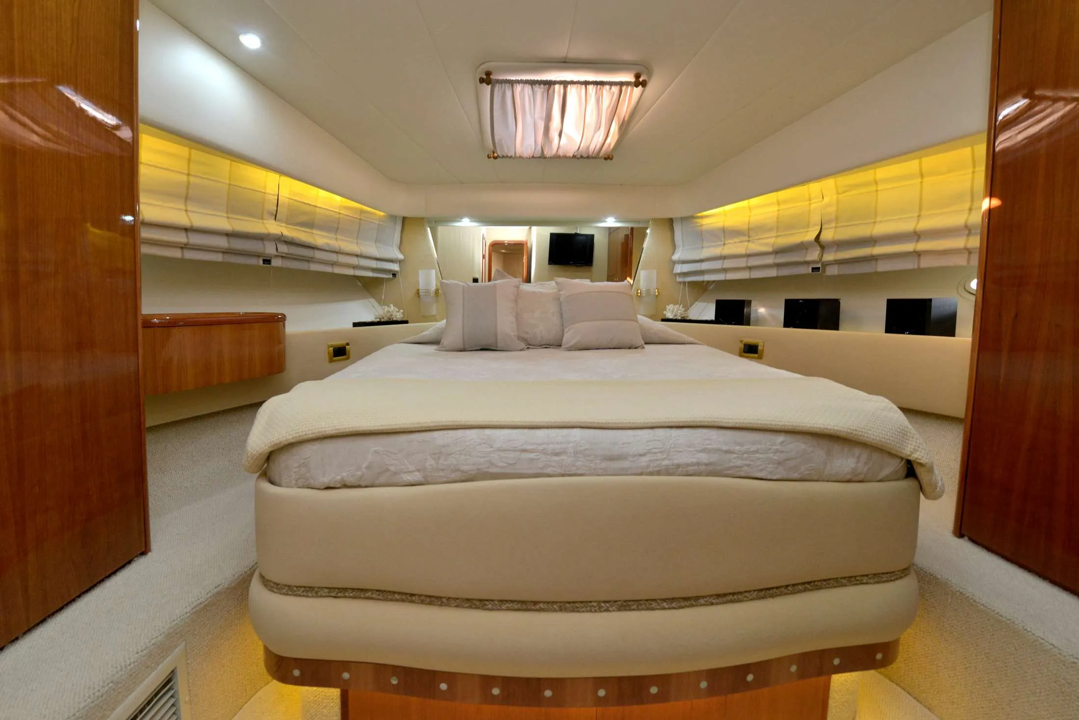 Azimut 58 Premium + — yacht photo 7
