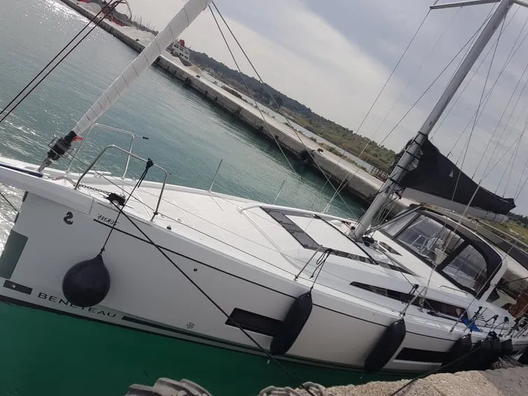 Oceanis 46.1 Anemos — תמונת יאכטה 12