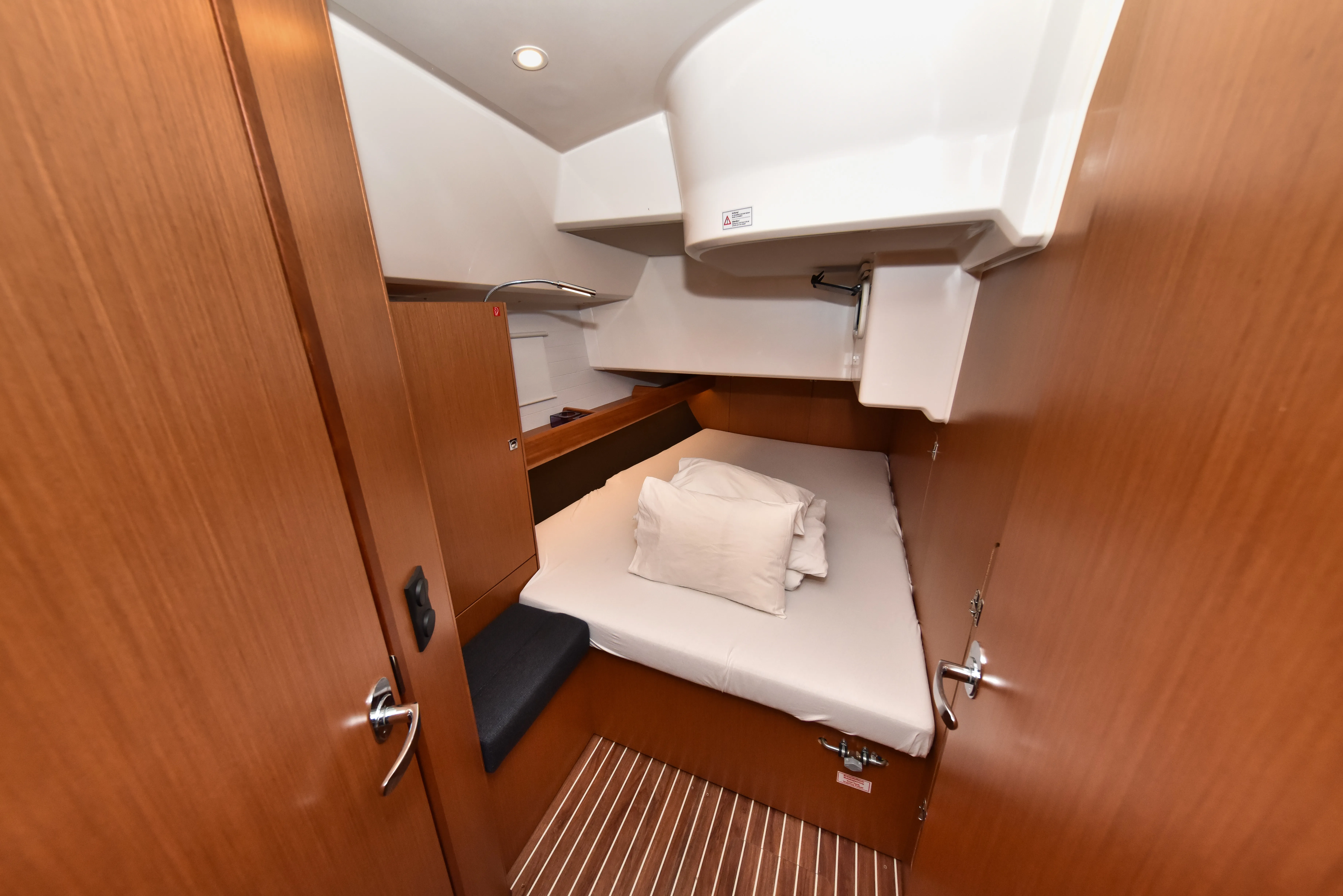 Bavaria Cruiser 46 Borgo Erizzo — фотография яхты 42