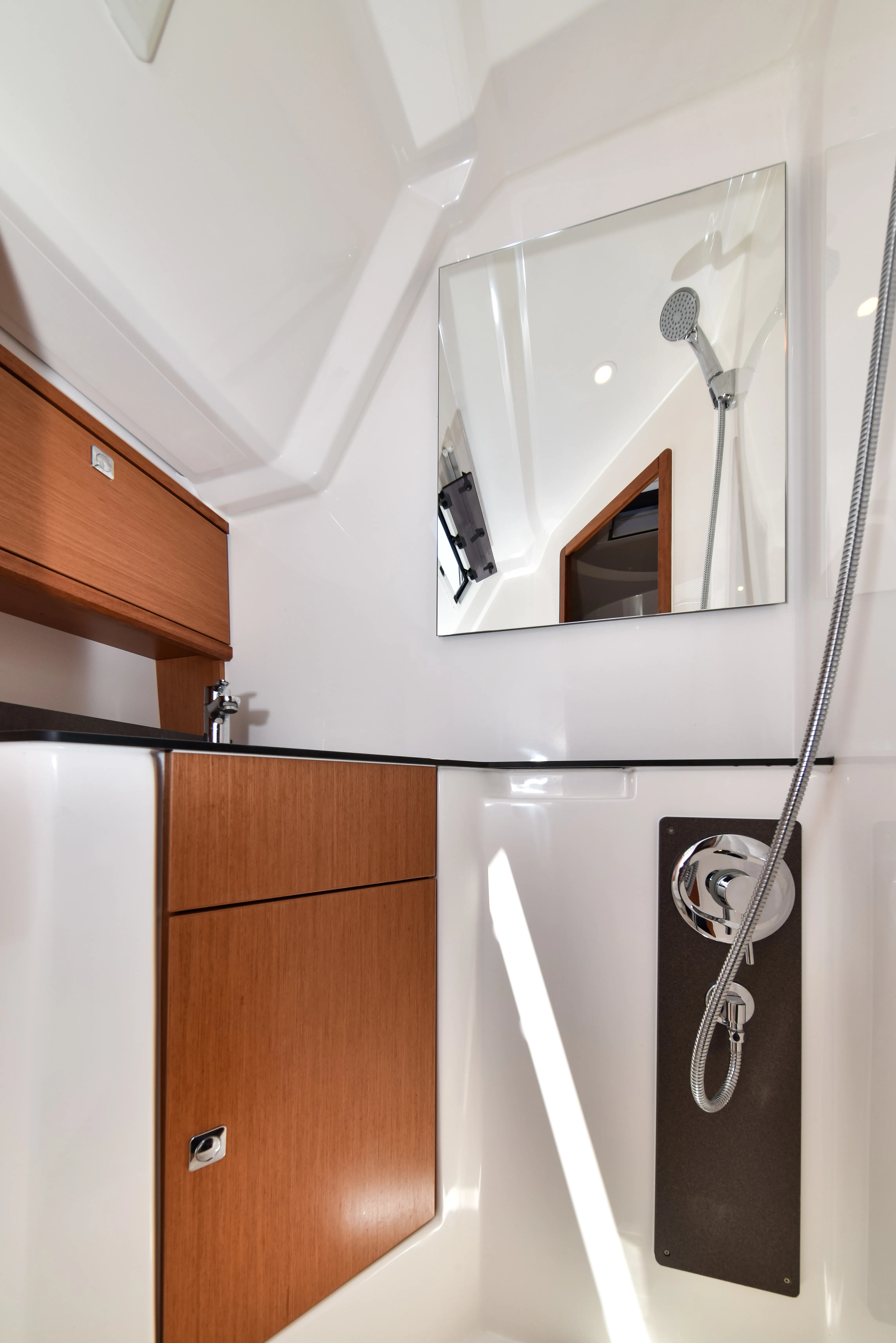 Bavaria Cruiser 46 Borgo Erizzo — фотография яхты 41