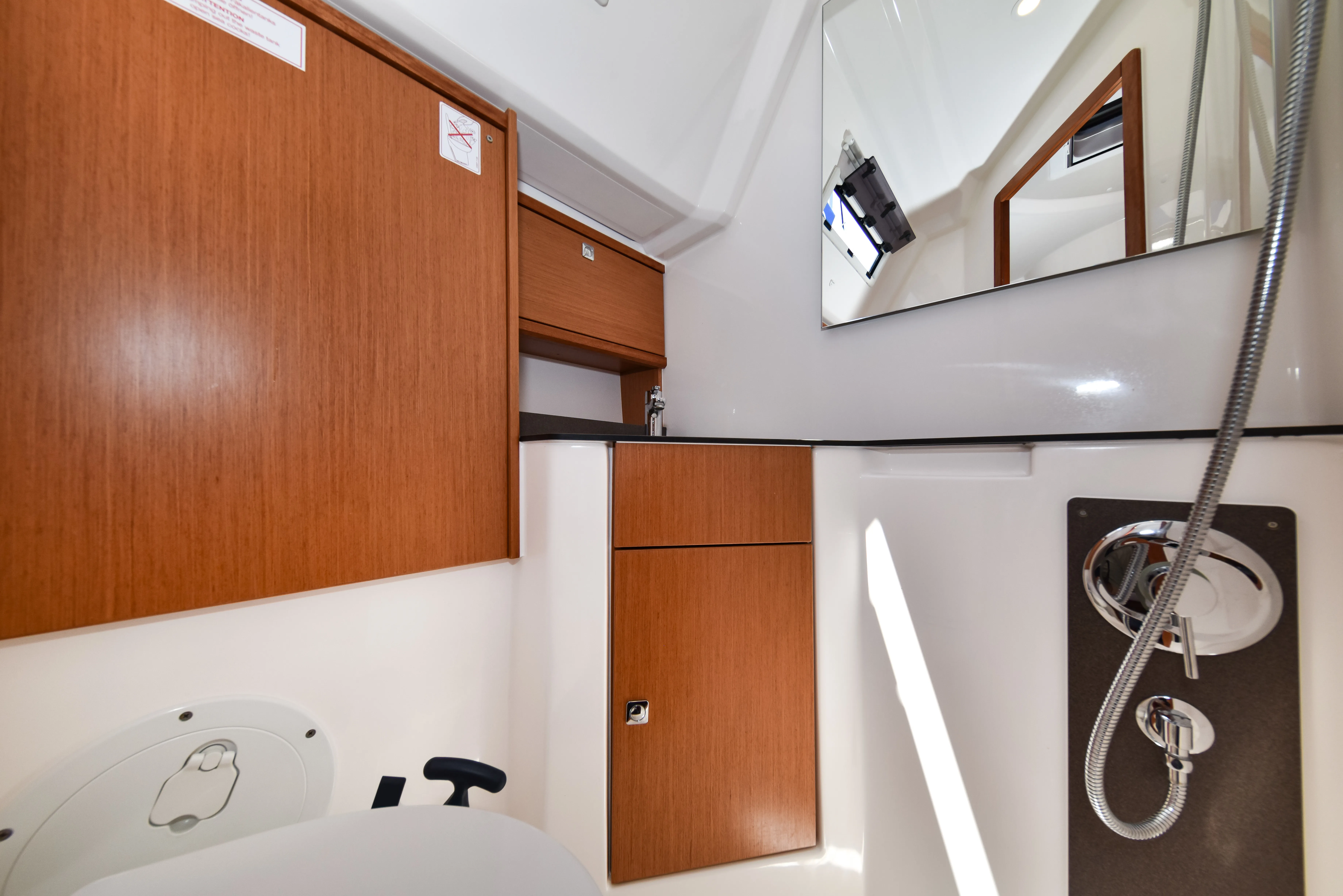 Bavaria Cruiser 46 Borgo Erizzo — фотография яхты 15