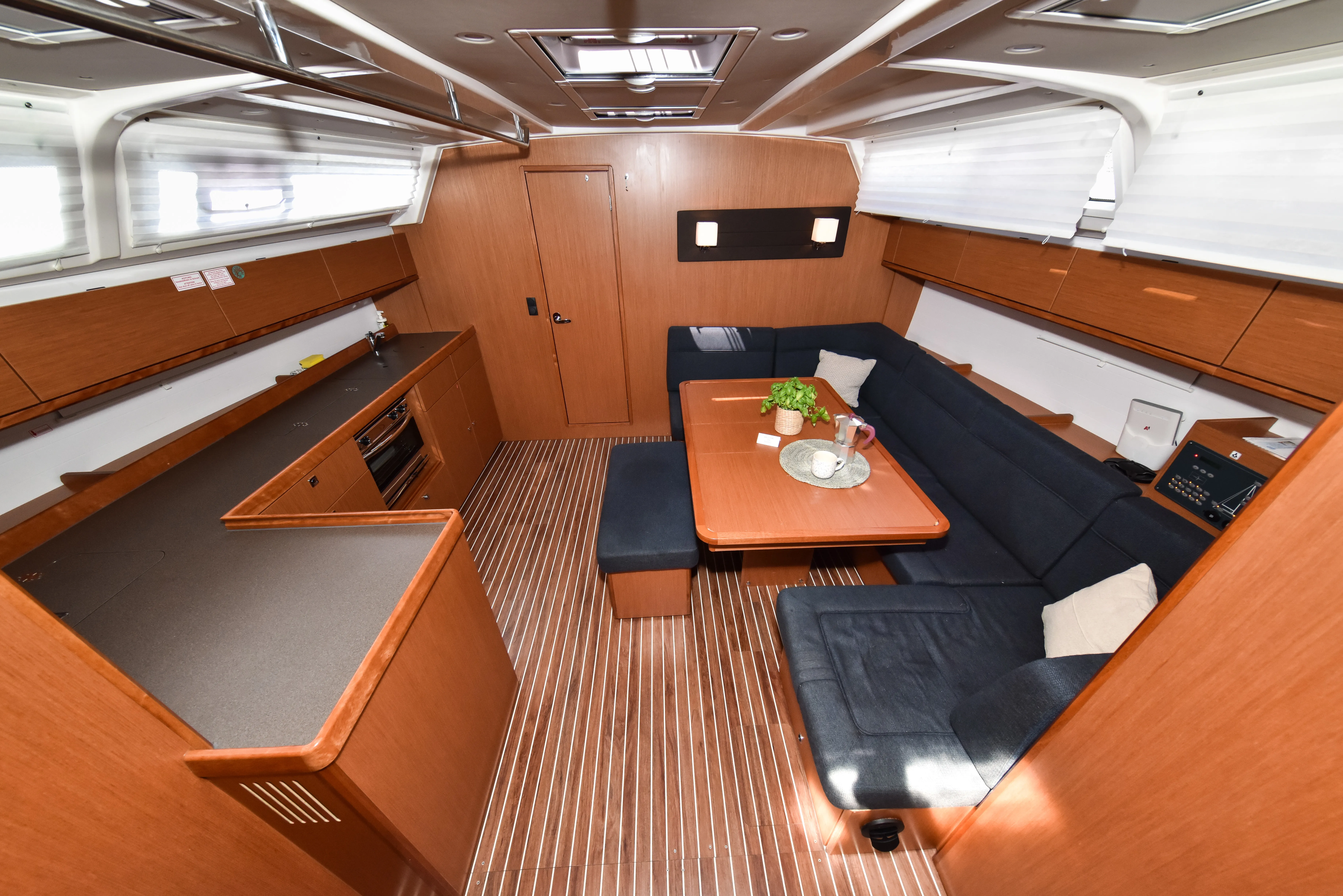 Bavaria Cruiser 46 Borgo Erizzo — фотография яхты 45