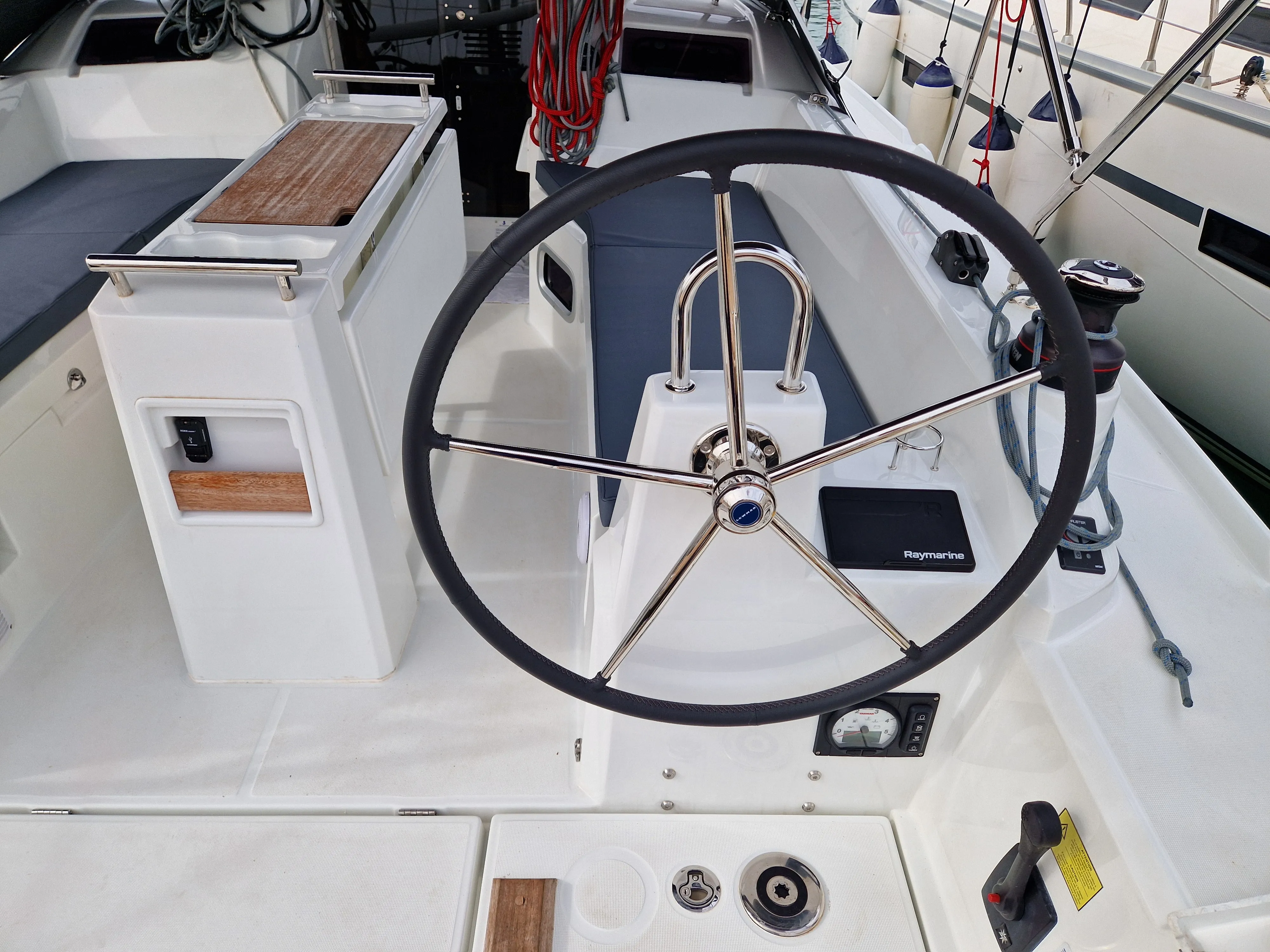 Oceanis 34.1 Navicela — yachtbild 2