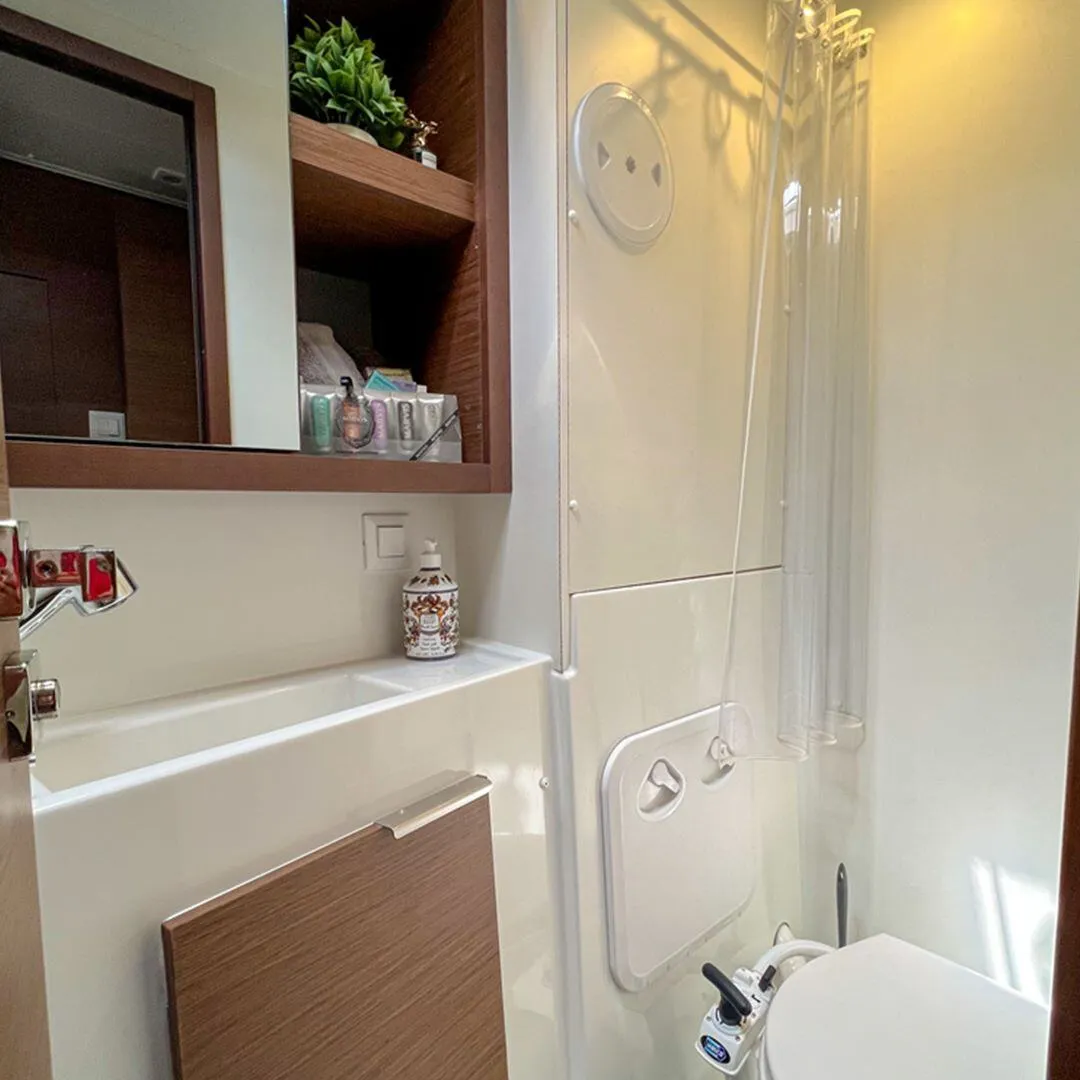Lagoon 40 WHITE — foto dello yacht n. 2