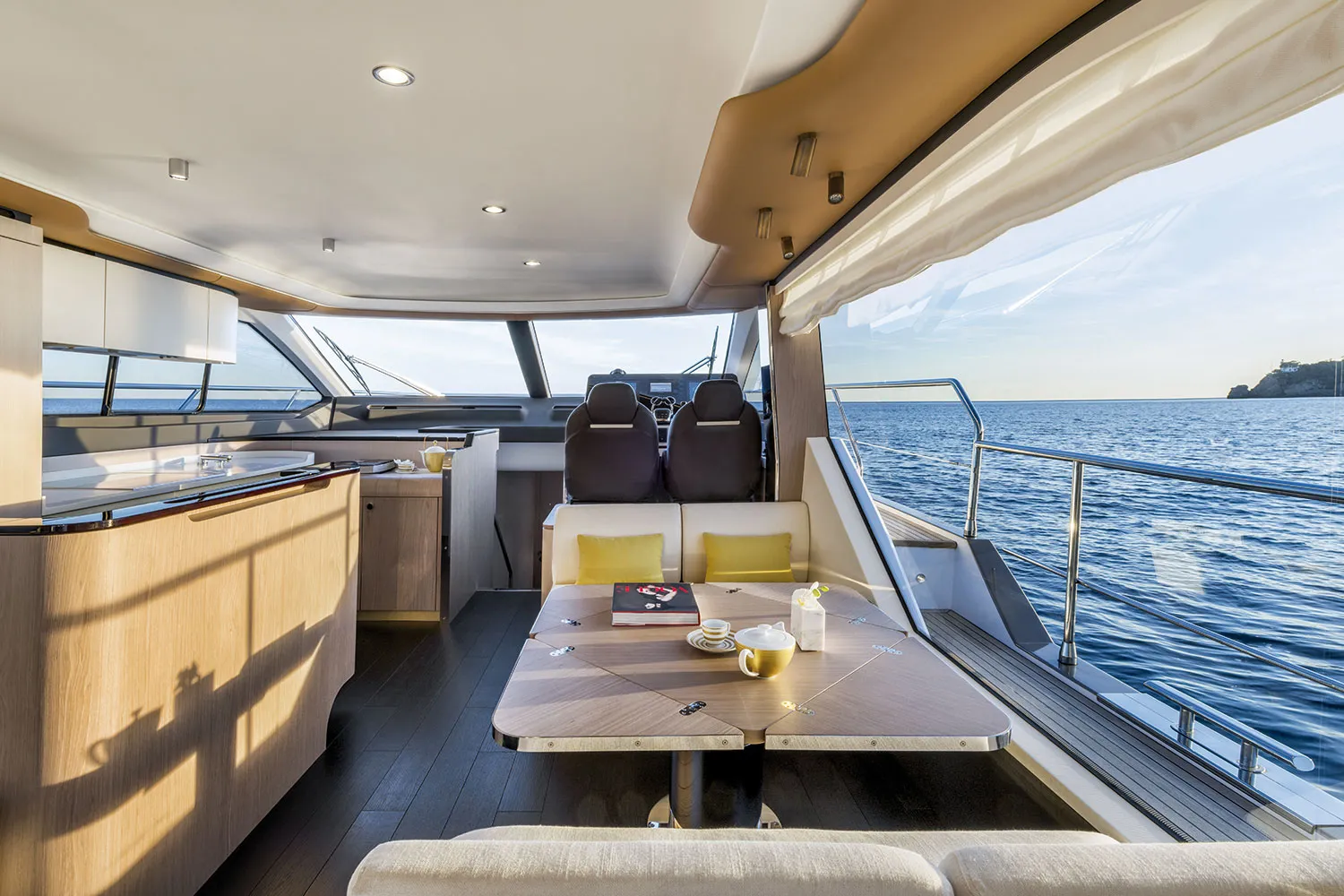 Azimut 60 ALUMINIA — yacht photo 12