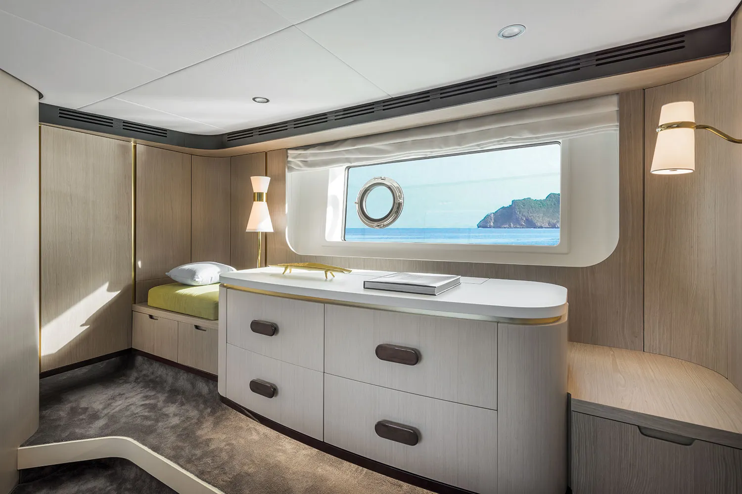 Azimut 60 ALUMINIA — yacht photo 15