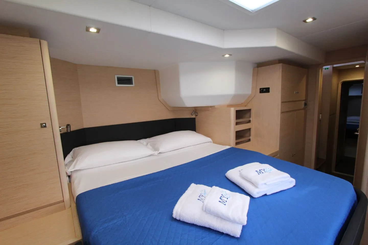 Dufour Catamaran 48 Stella — yacht photo 8