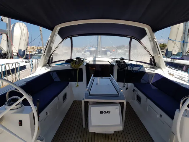 Oceanis 48 Sharel — yacht photo 2