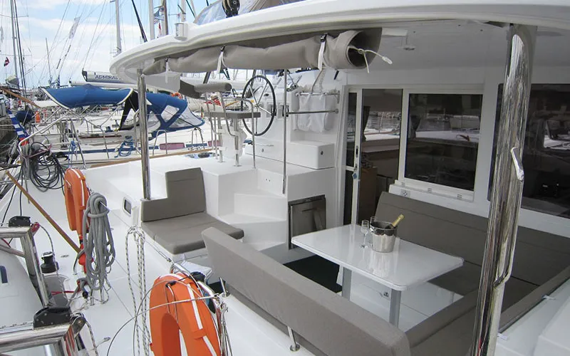 Lagoon 400 Mare Quiero — jahtikuva 7