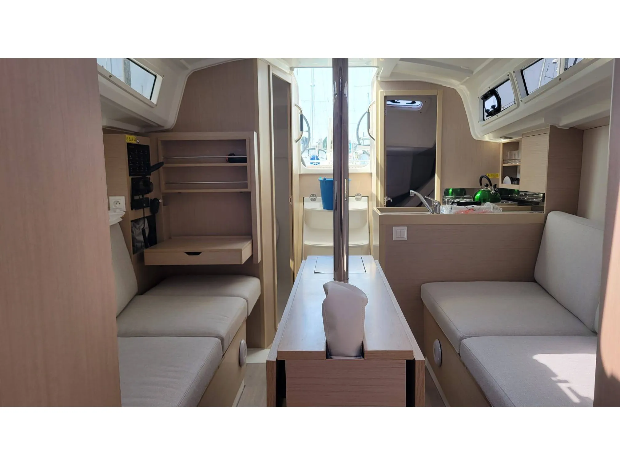 Oceanis 30.1 Mojito — foto dello yacht n. 2