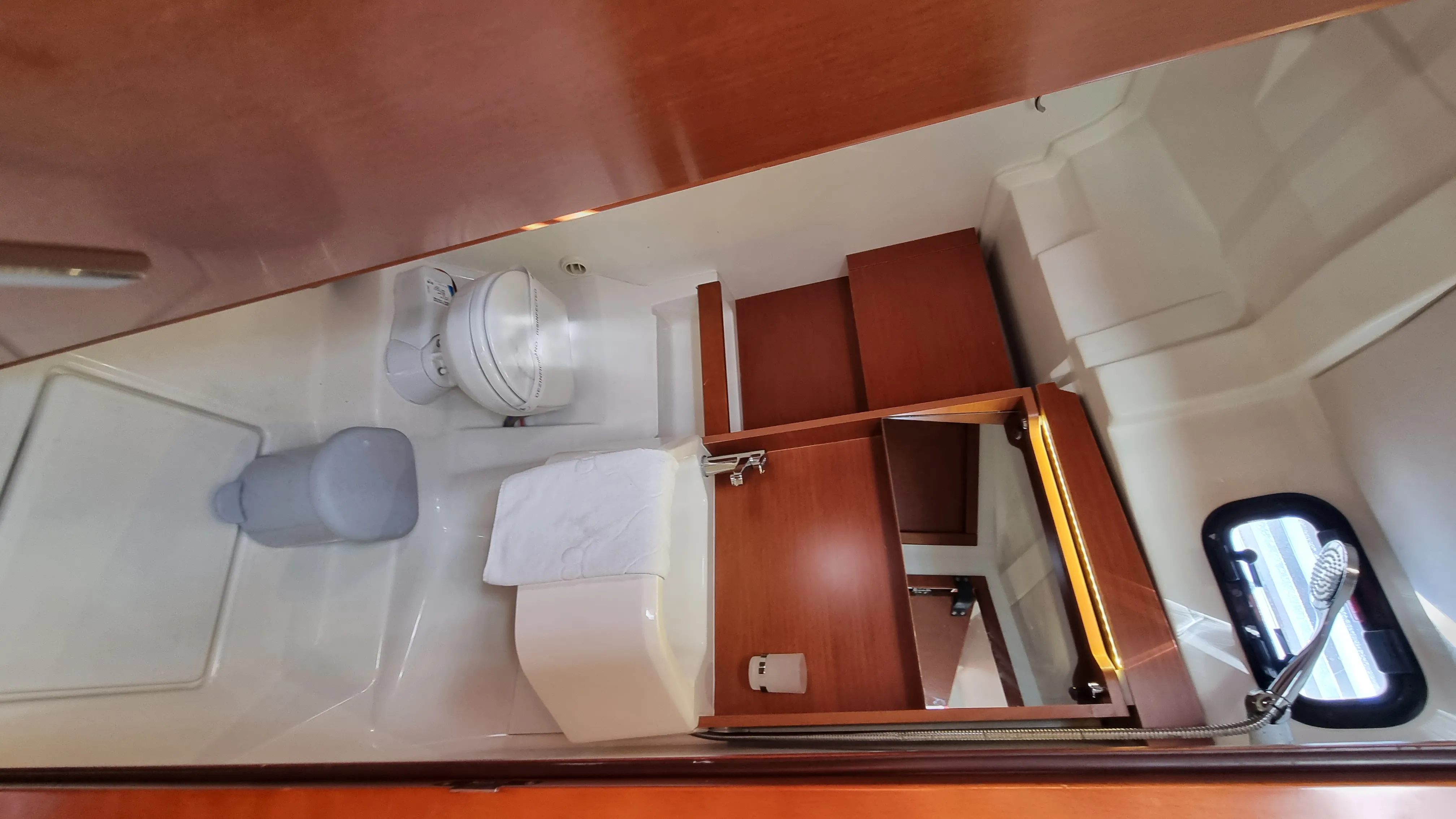 Oceanis 51.1 South Point — foto dello yacht n. 17