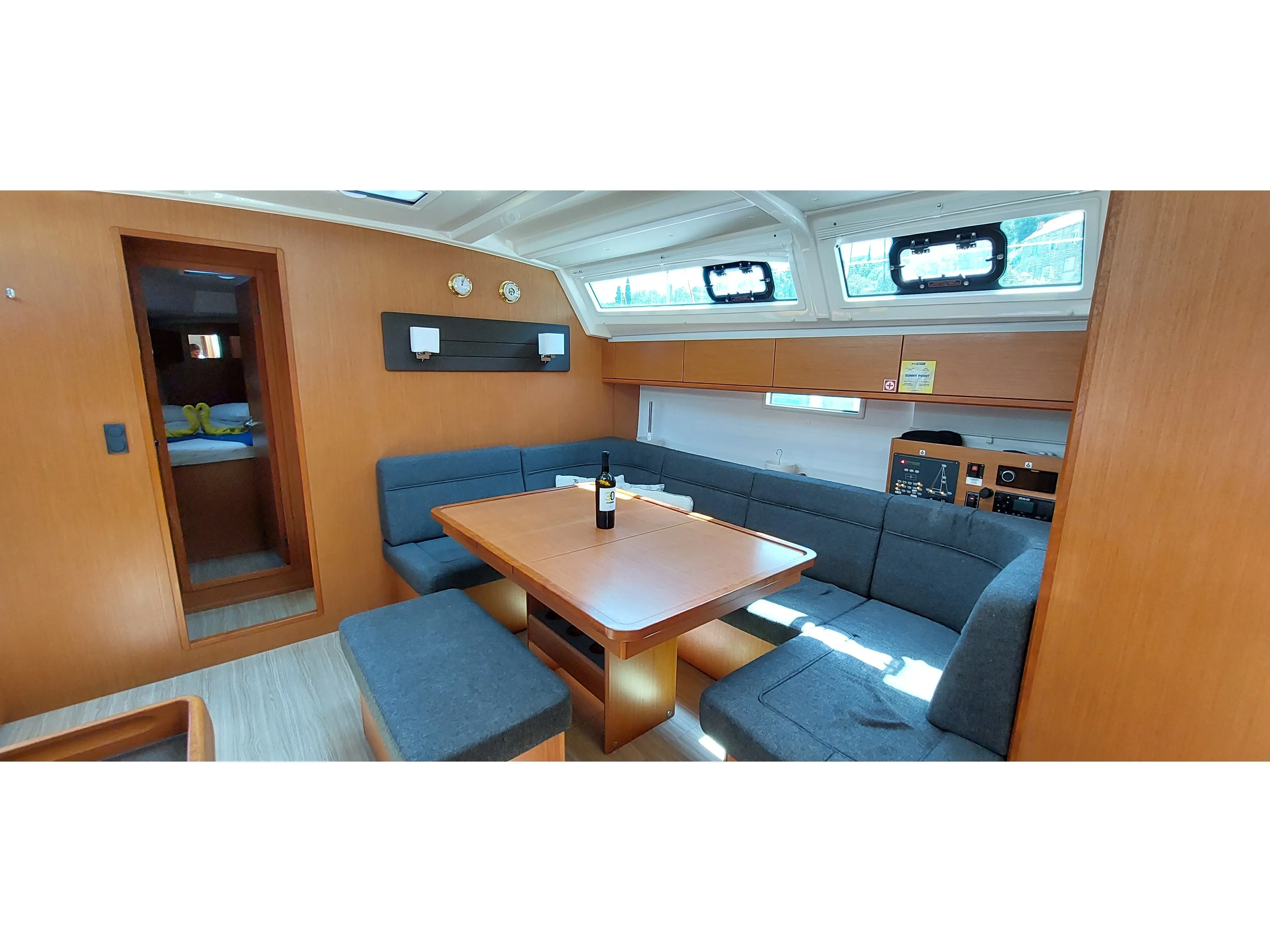 Bavaria Cruiser 46 Sunny Point — yachtbild 2