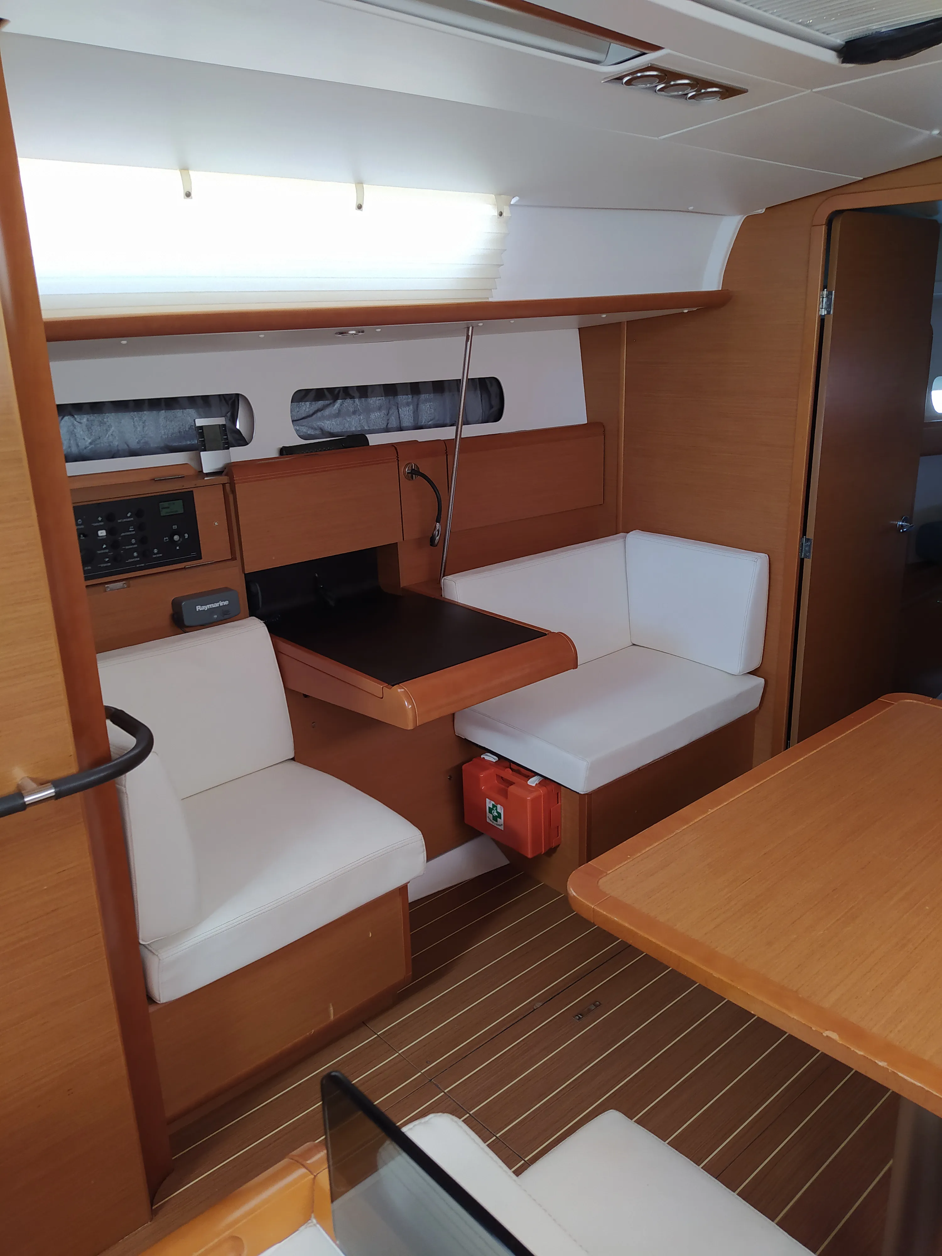 Sun Odyssey 409 Traveller — foto dello yacht n. 13
