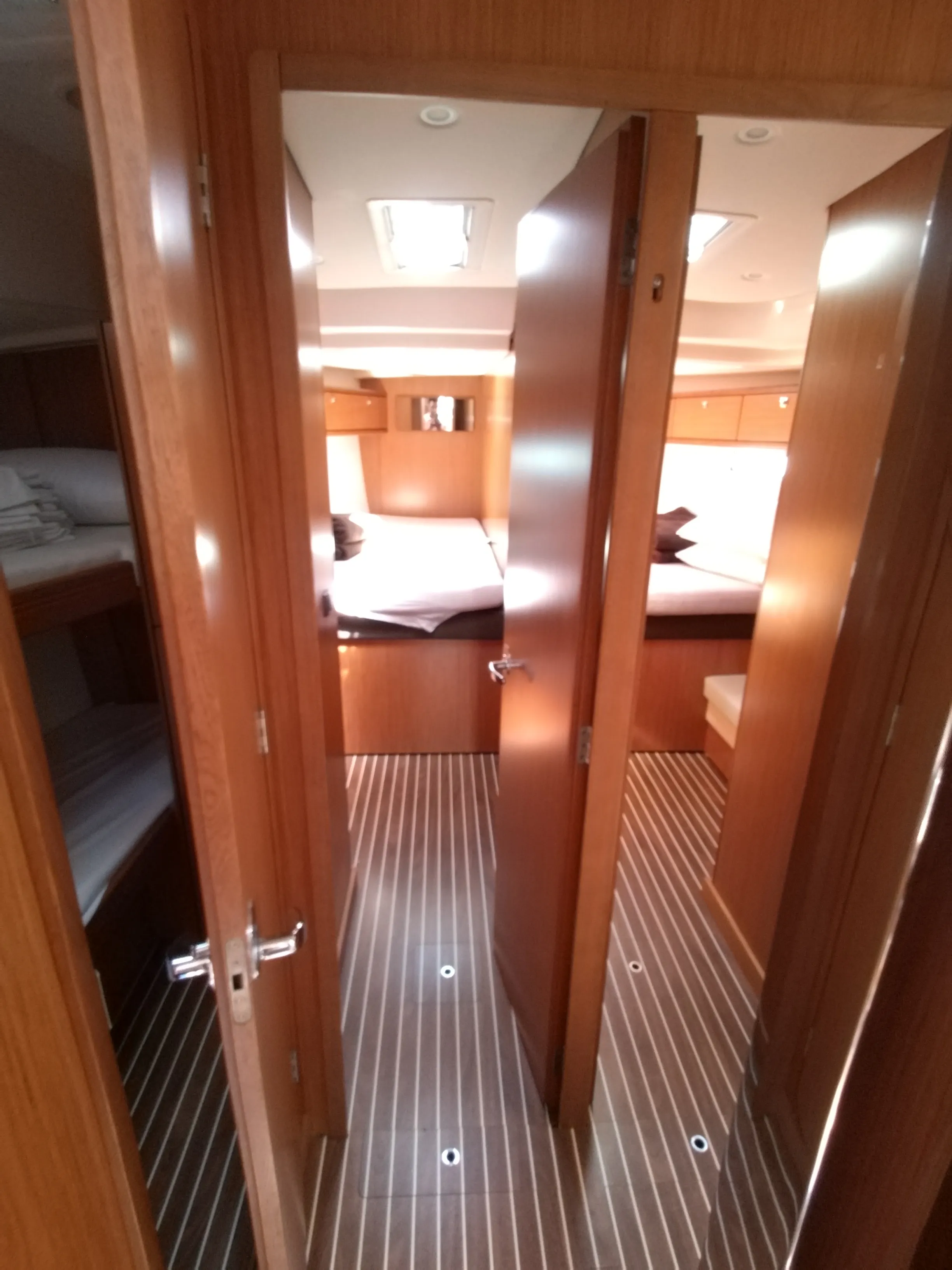 Bavaria Cruiser 51 Gin Tonic — yacht photo 7