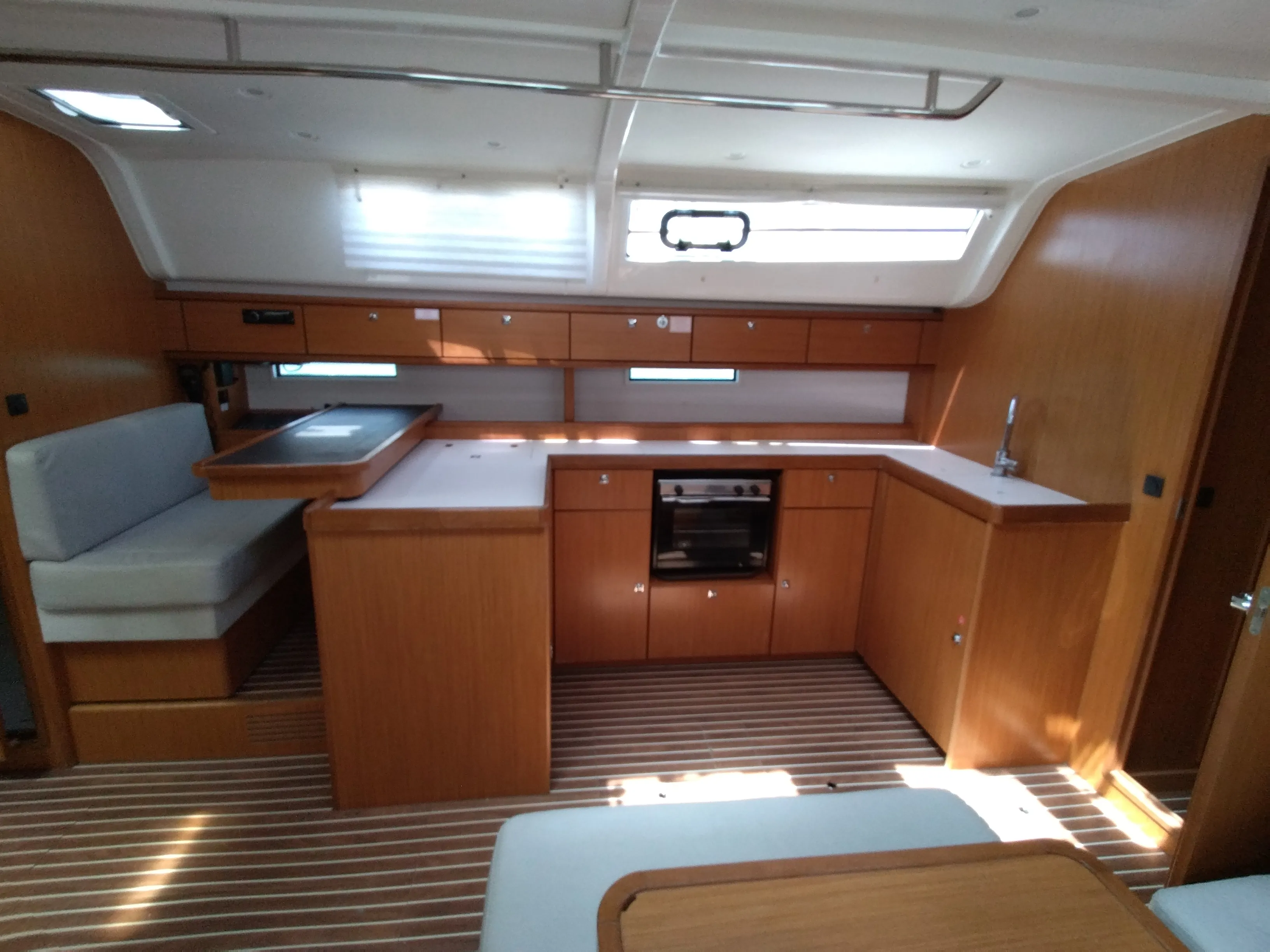 Bavaria Cruiser 51 Gin Tonic — yacht photo 32