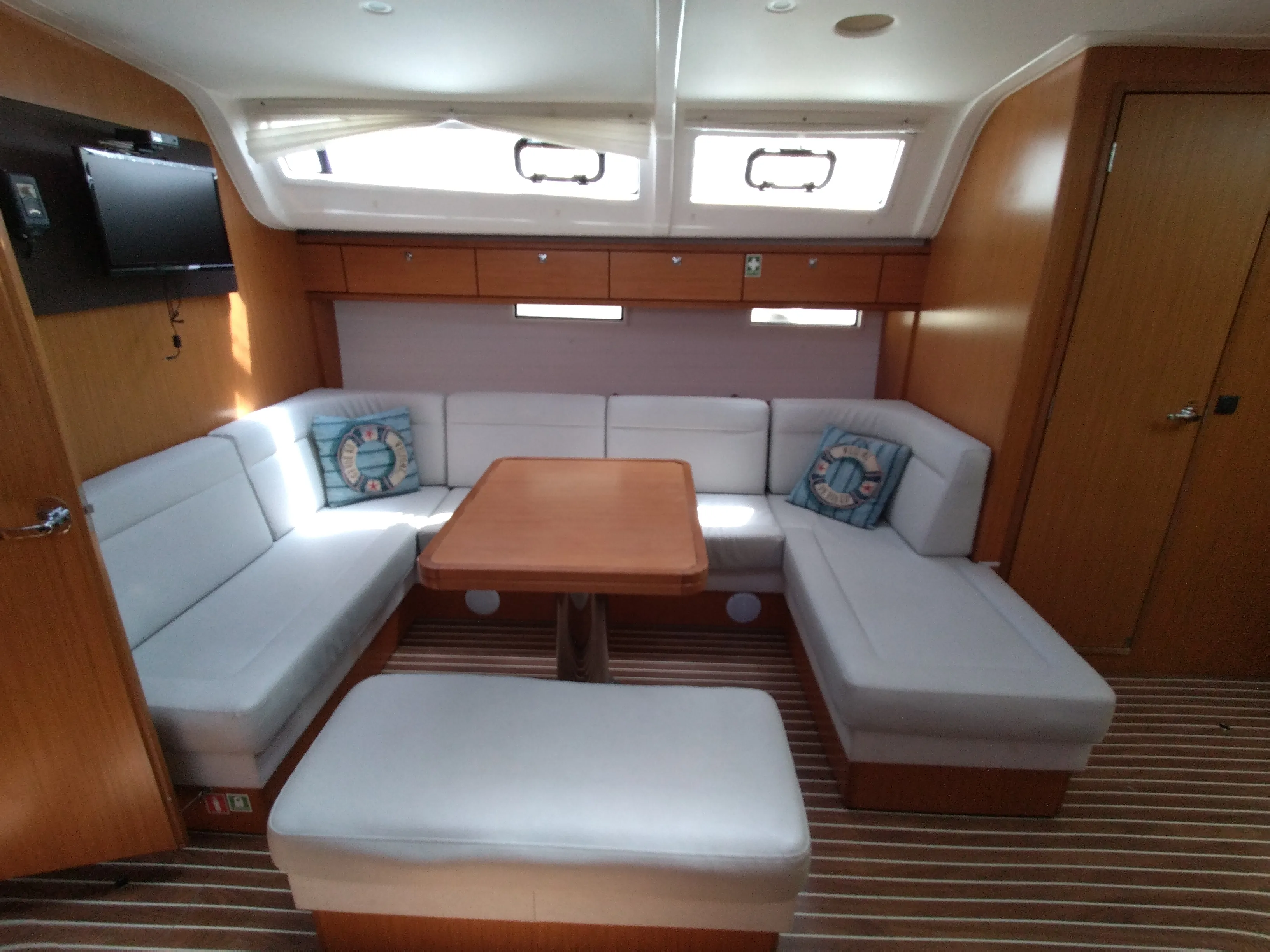 Bavaria Cruiser 51 Gin Tonic — yacht photo 28