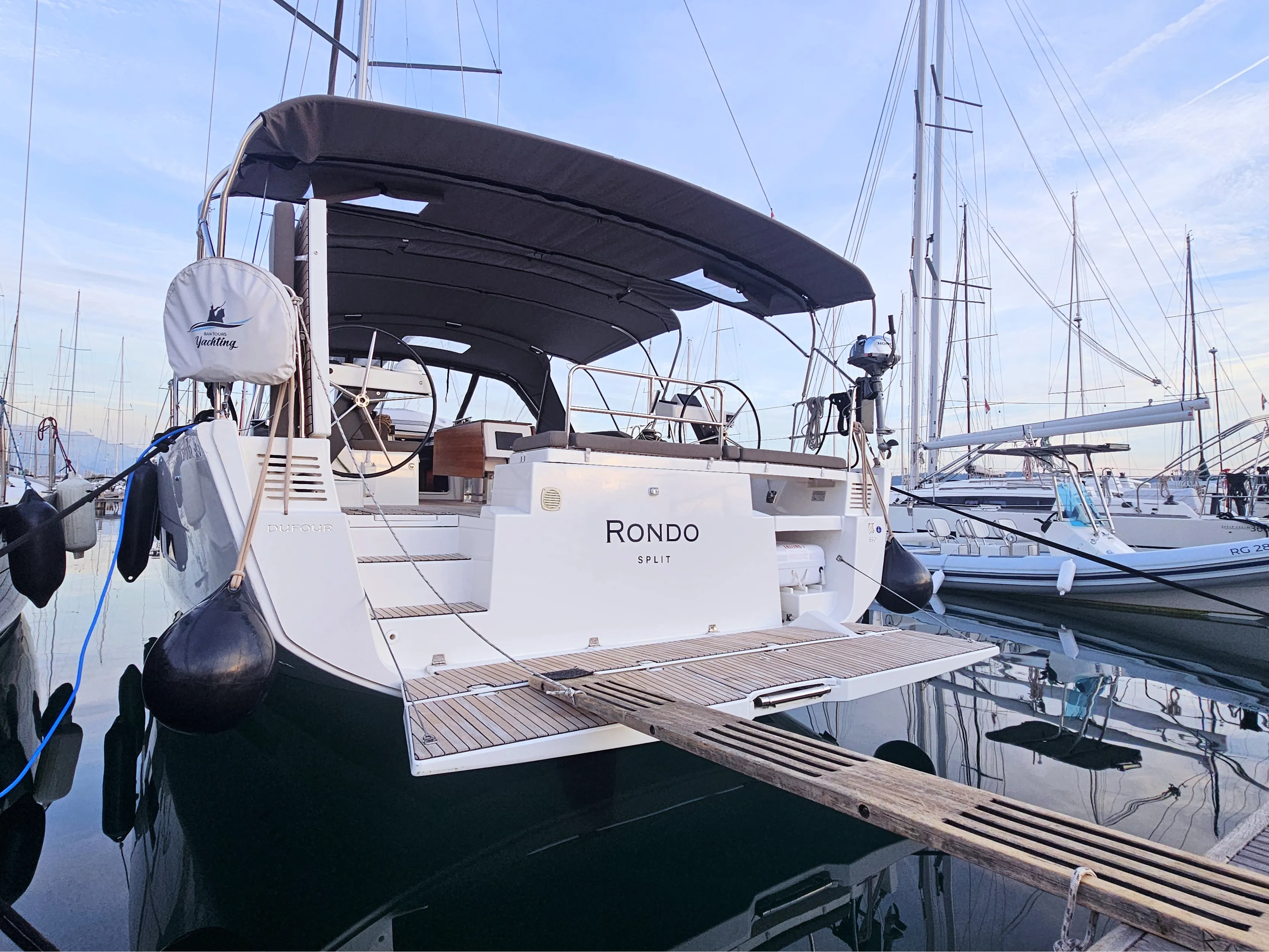 Dufour 530 Rondo — yacht photo 20