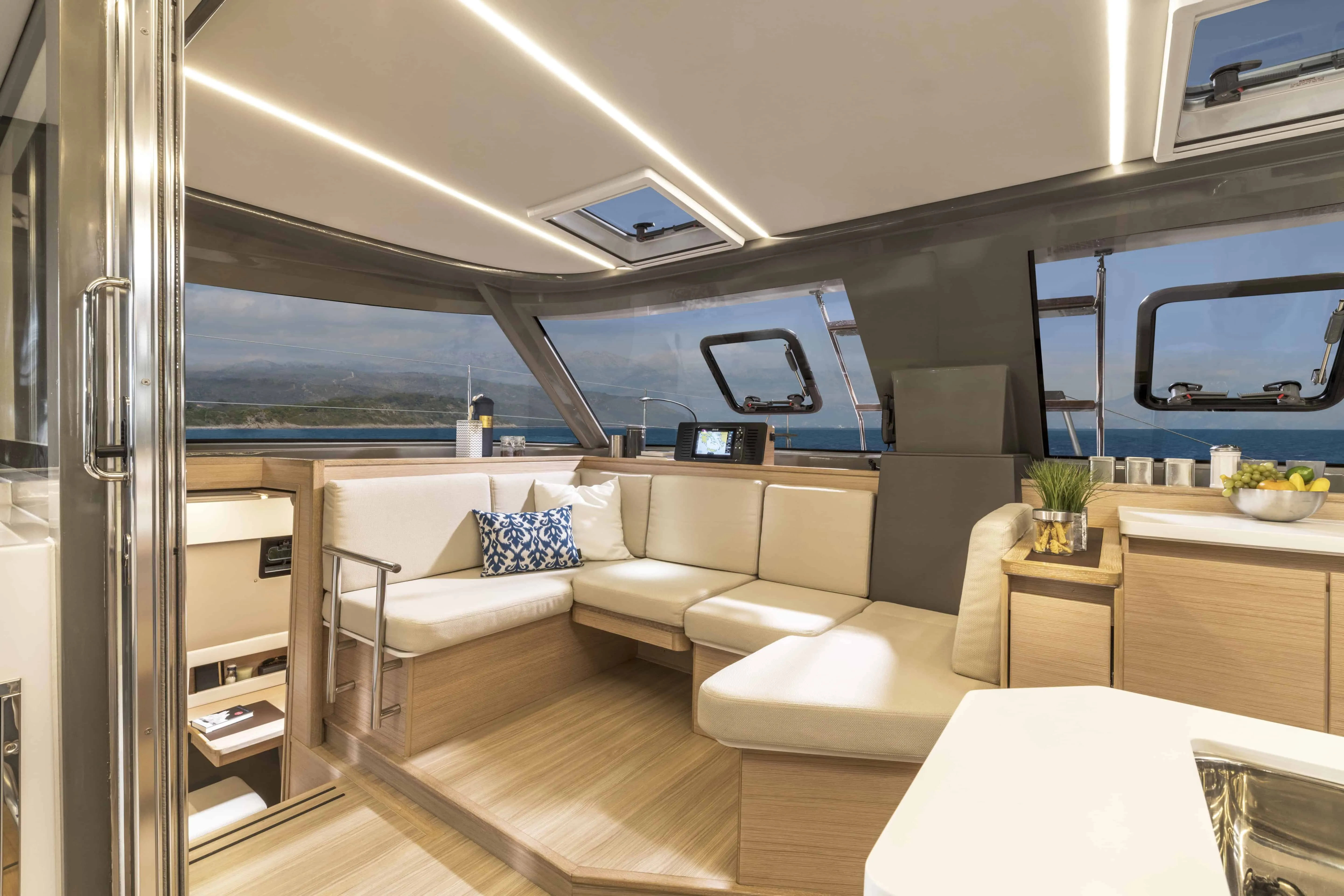 Nautitech 40 Open Sea Spirit — yacht photo 3