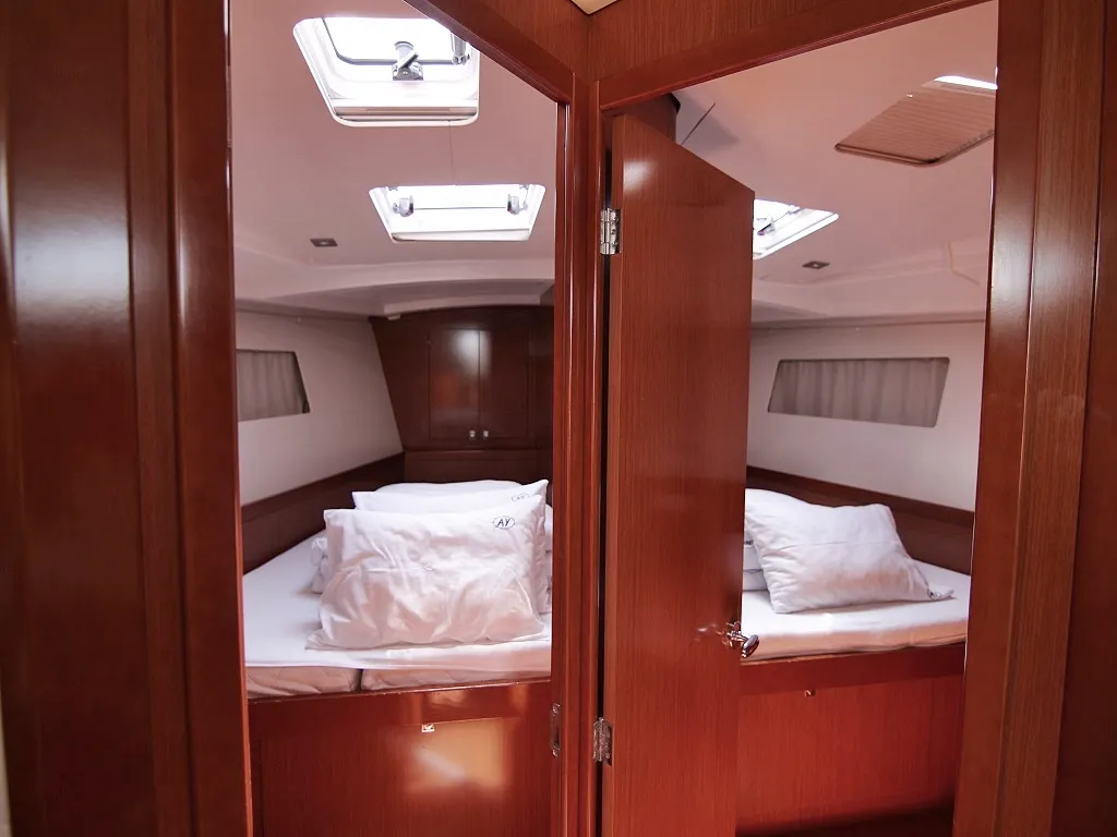 Oceanis 45 GOLDEN DREAMS — jahtikuva 2