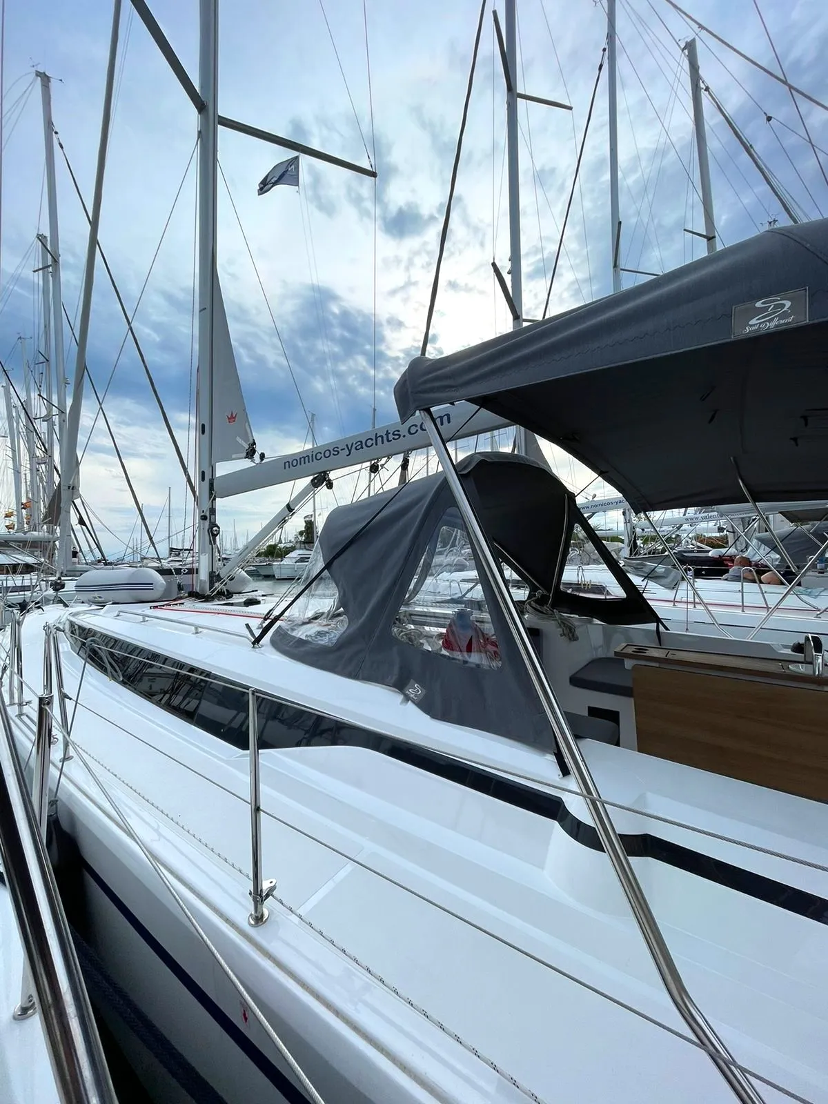Bavaria C42 — fotografia jachty 2