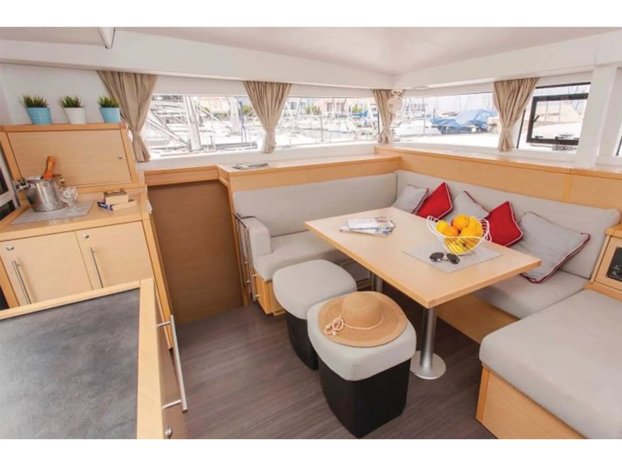 Lagoon 400 S2 Escape — foto dello yacht n. 3