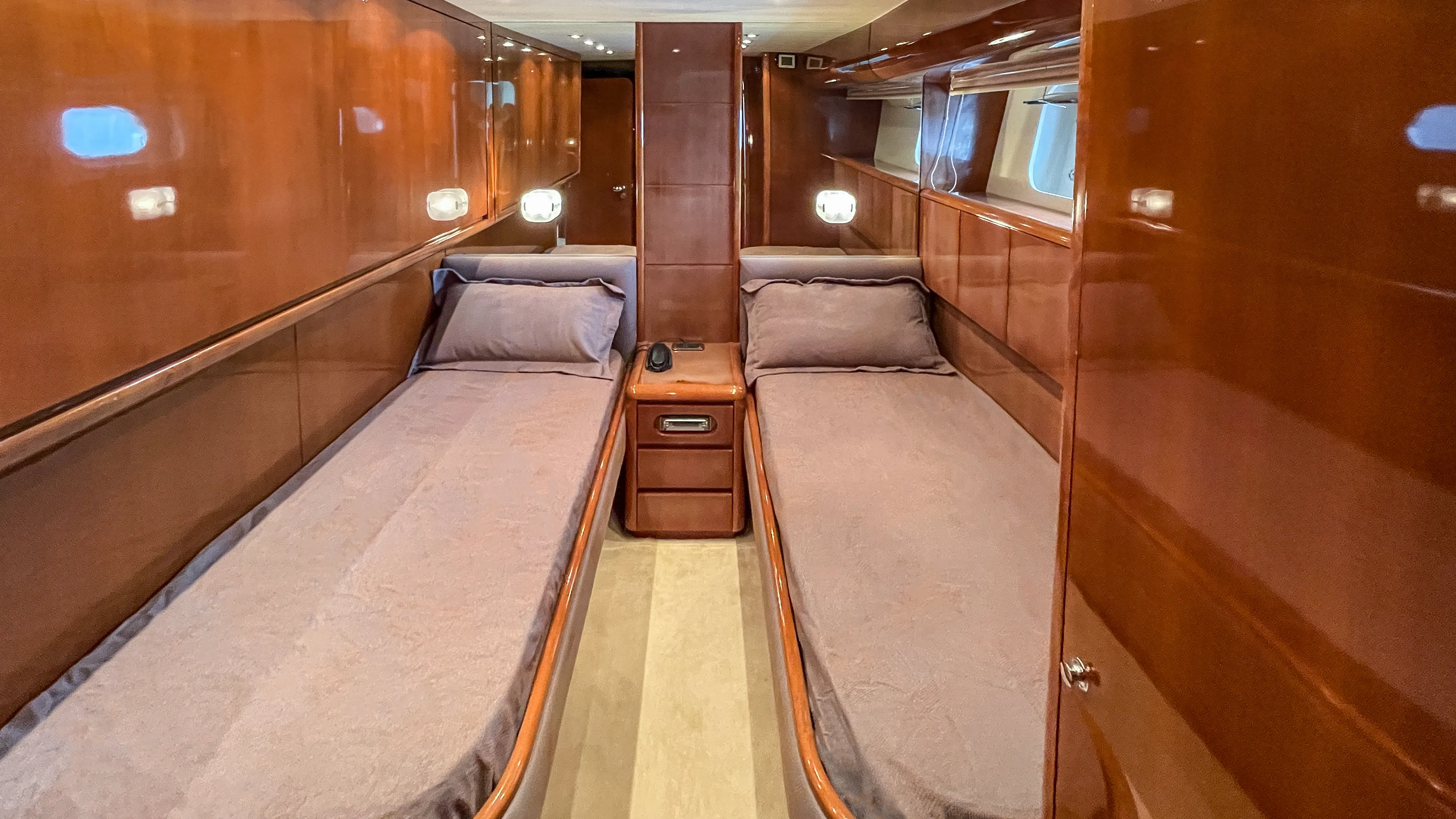 Falcon 86 Estia Poseidon — yacht photo 8