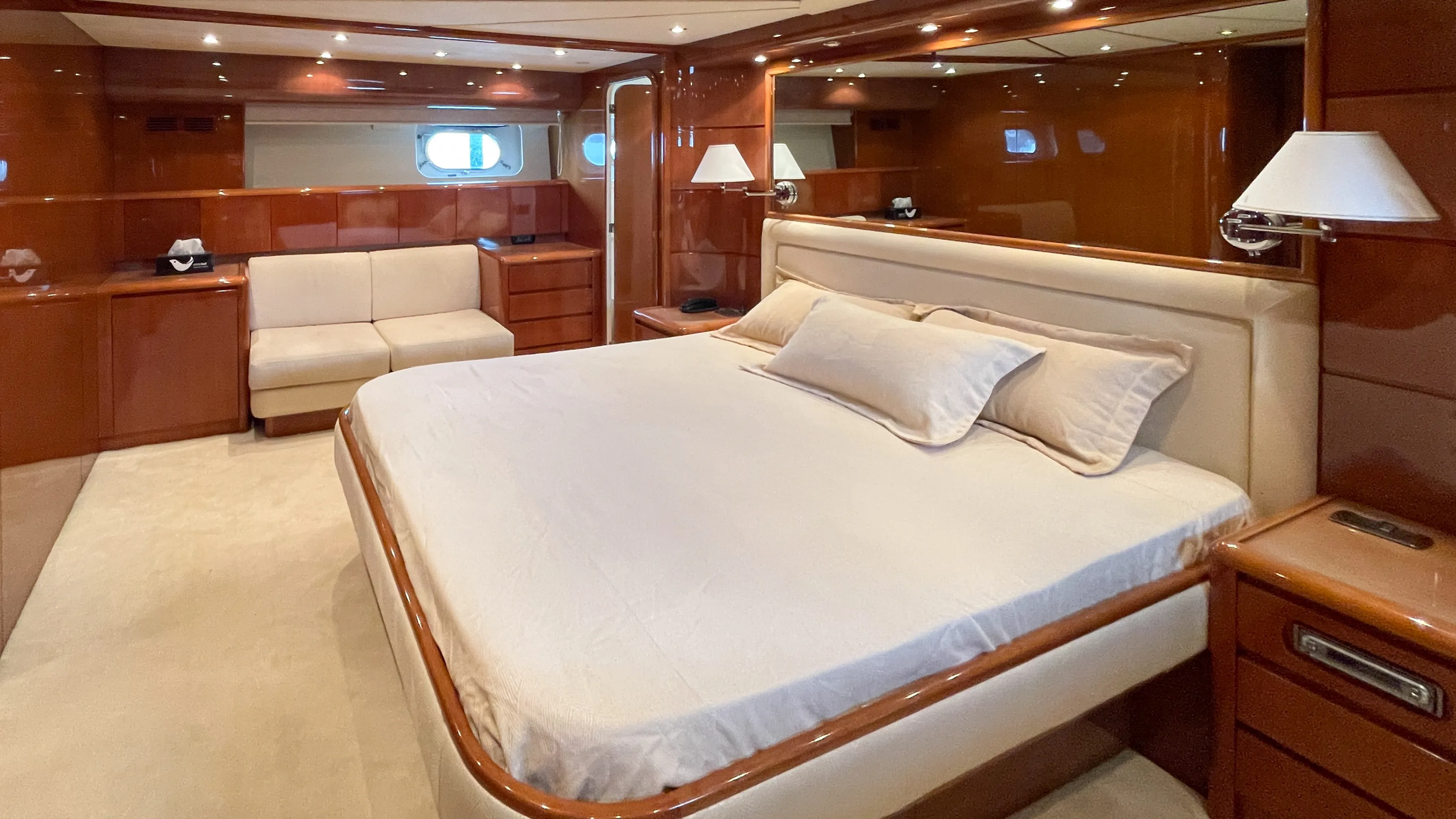 Falcon 86 Estia Poseidon — yacht photo 2