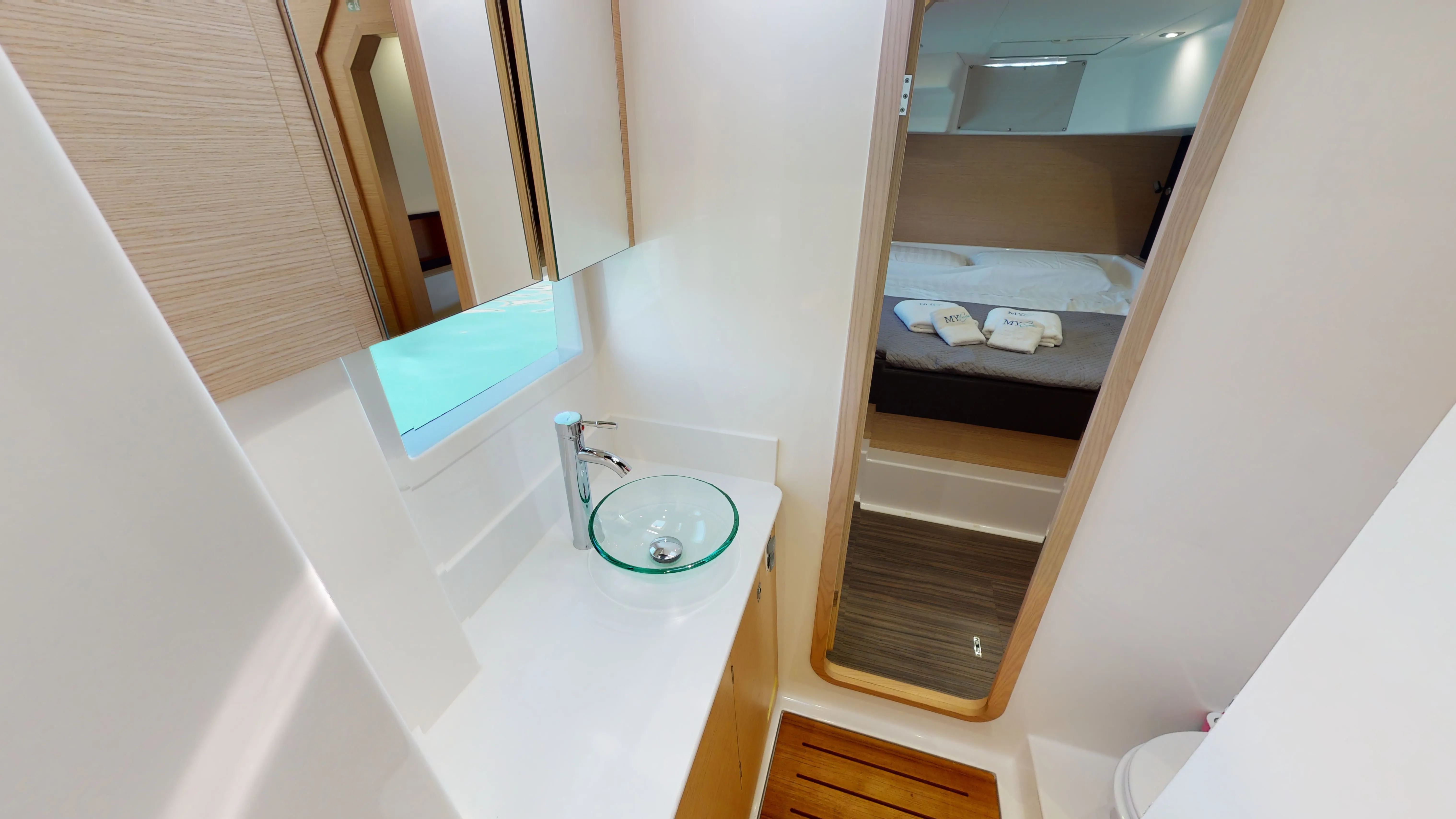 Dufour Catamaran 48 Vittoria — yacht photo 3