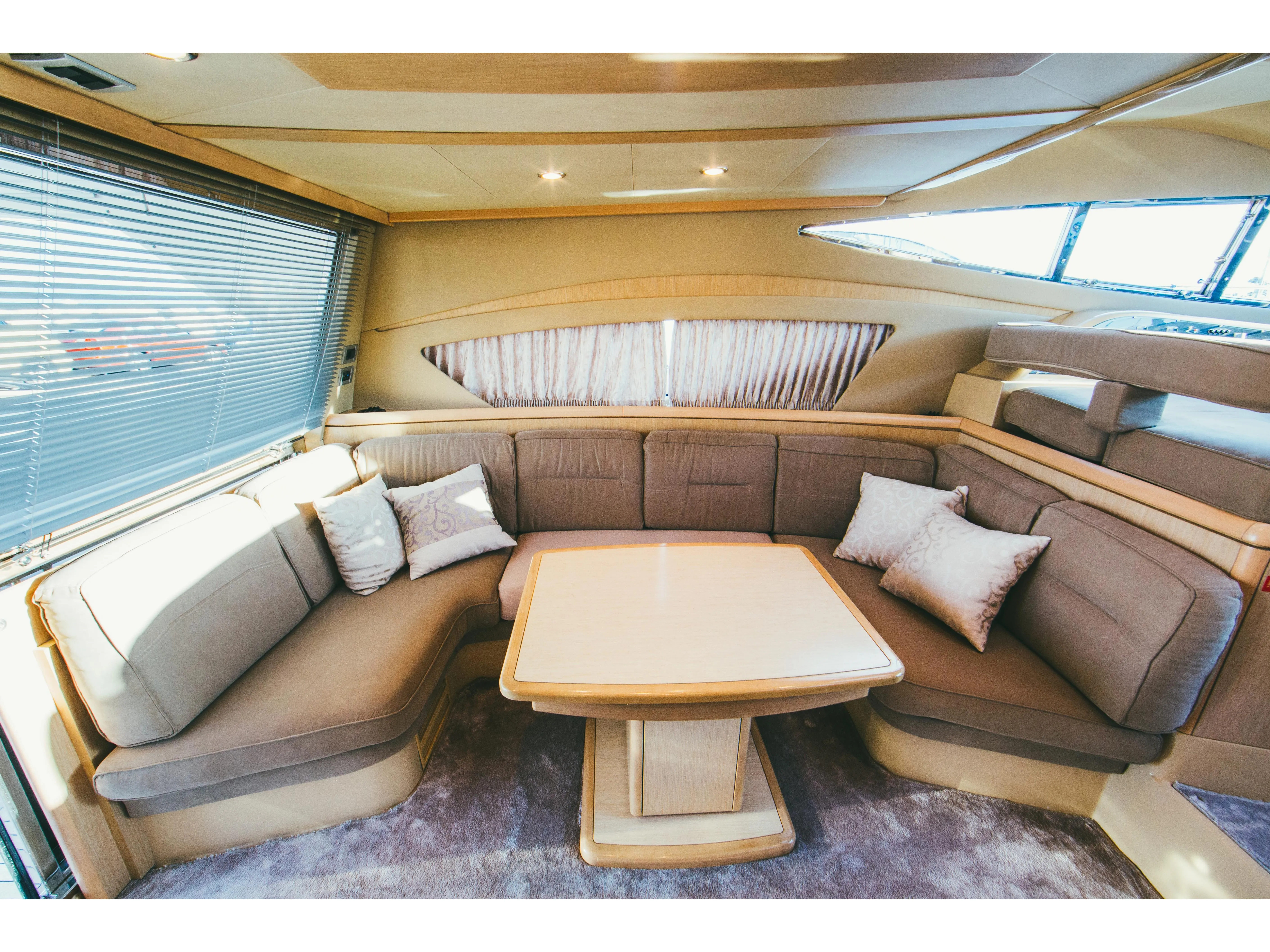 Ferretti 460 Bluebell — yacht photo 3