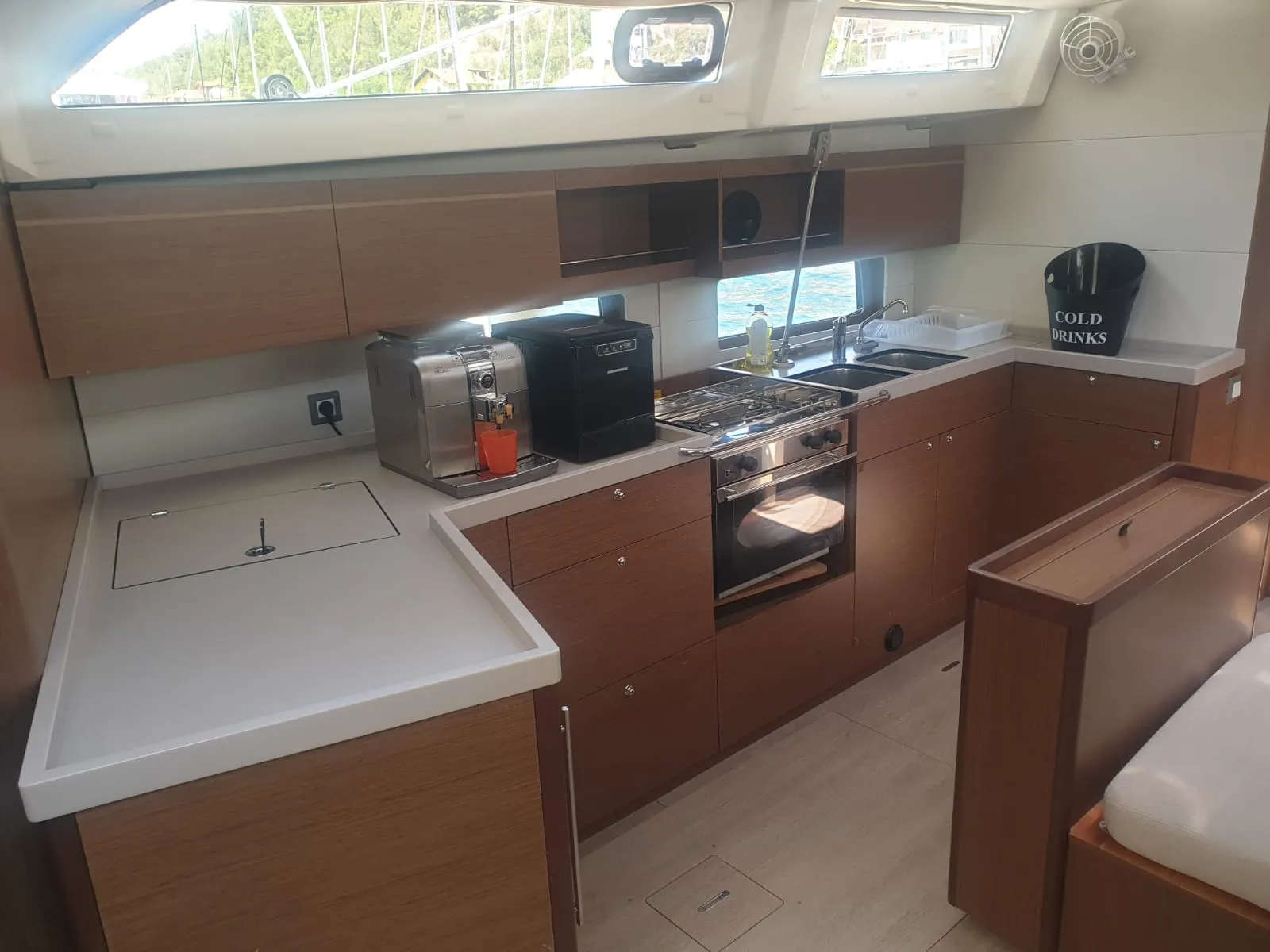Oceanis 46.1 Raluca — yacht photo 4