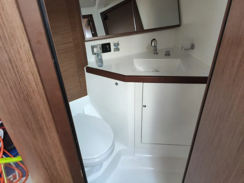 Oceanis 46.1 Raluca — yacht photo 3