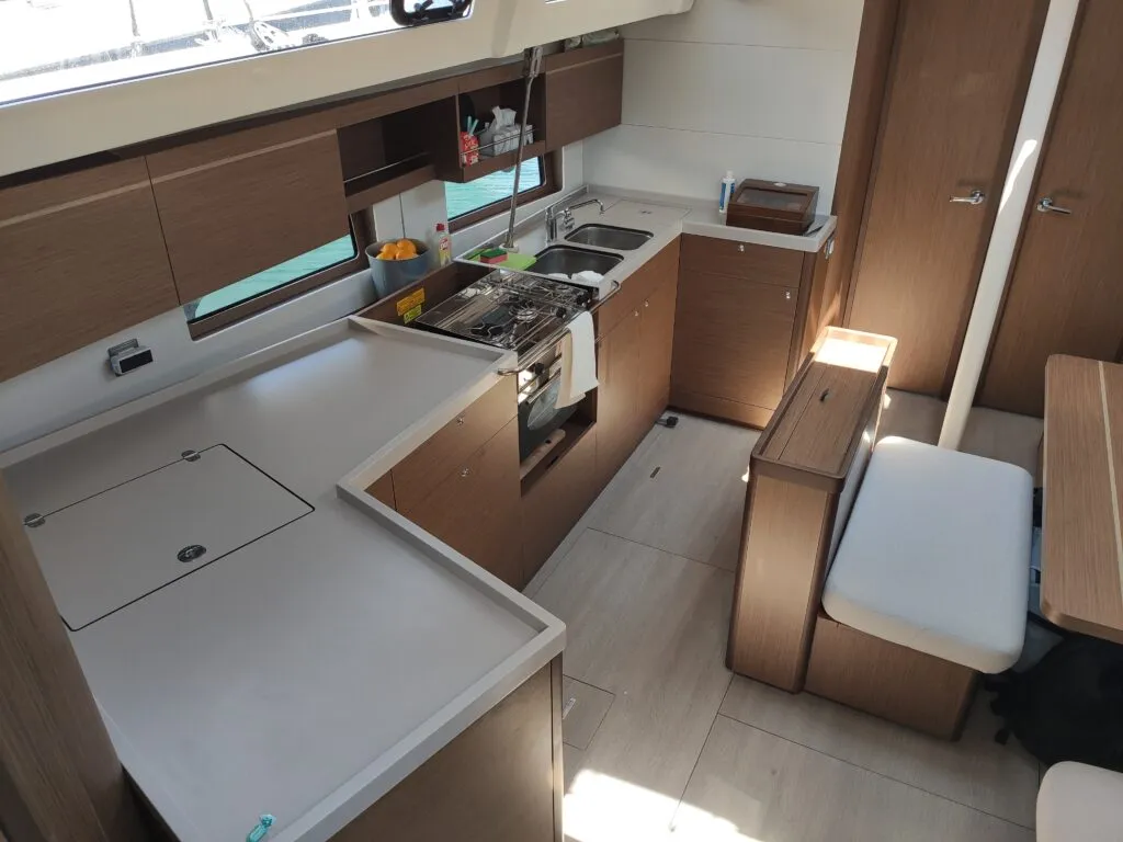 Oceanis 46.1 Raluca — yacht photo 2