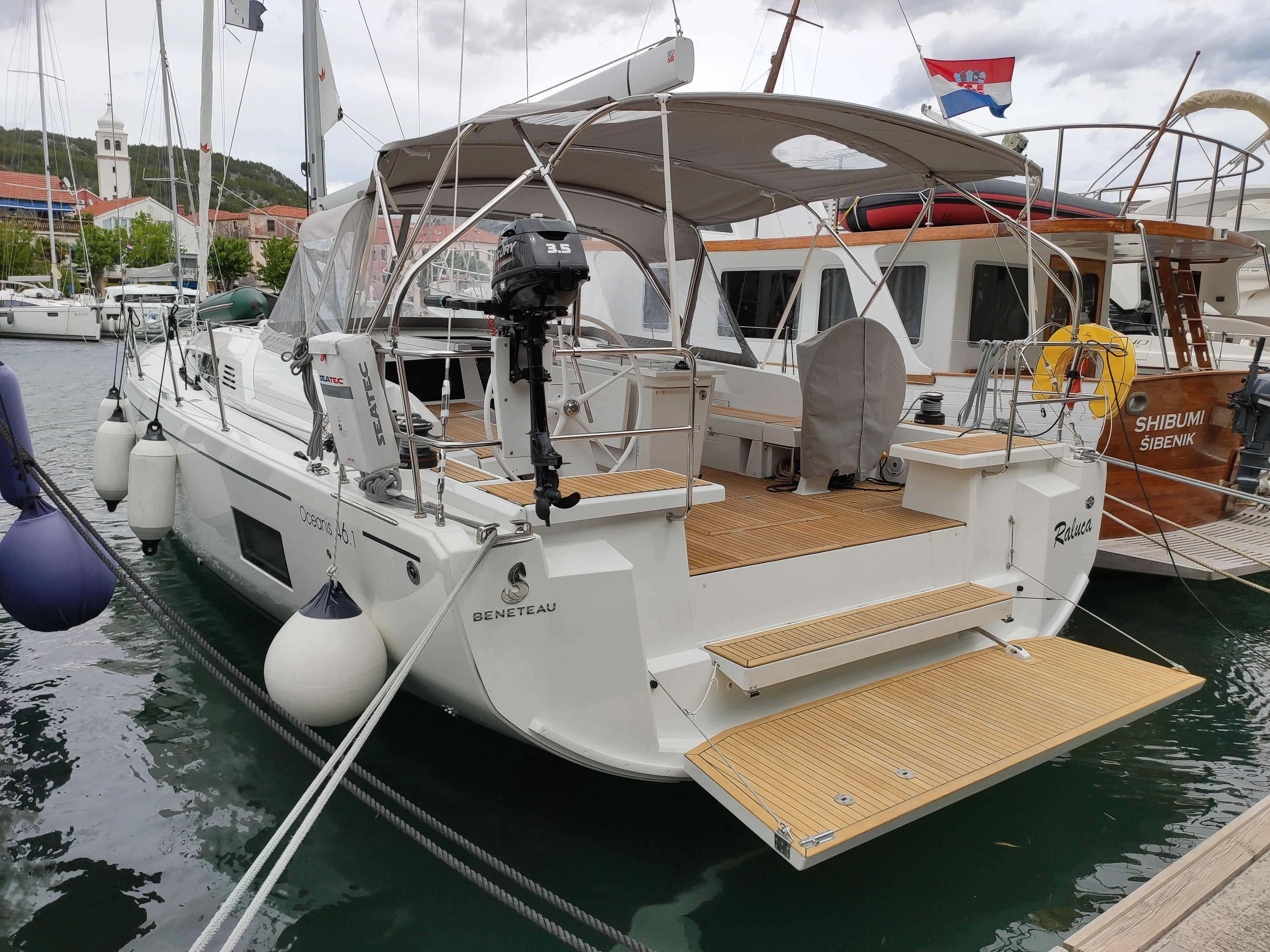 Oceanis 46.1 Raluca — yacht photo 9