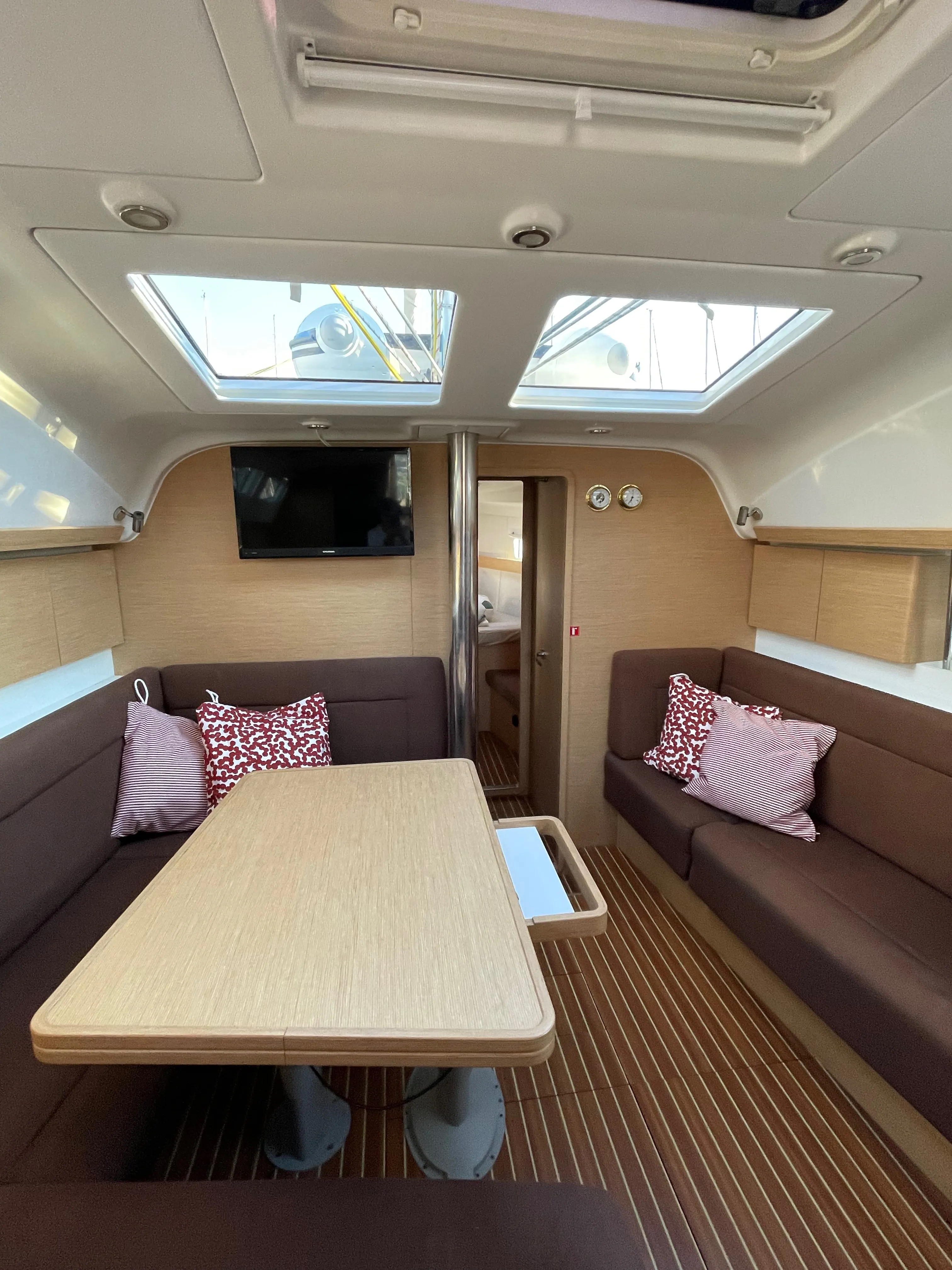 Elan Impression 45 Skyfall — yacht photo 2
