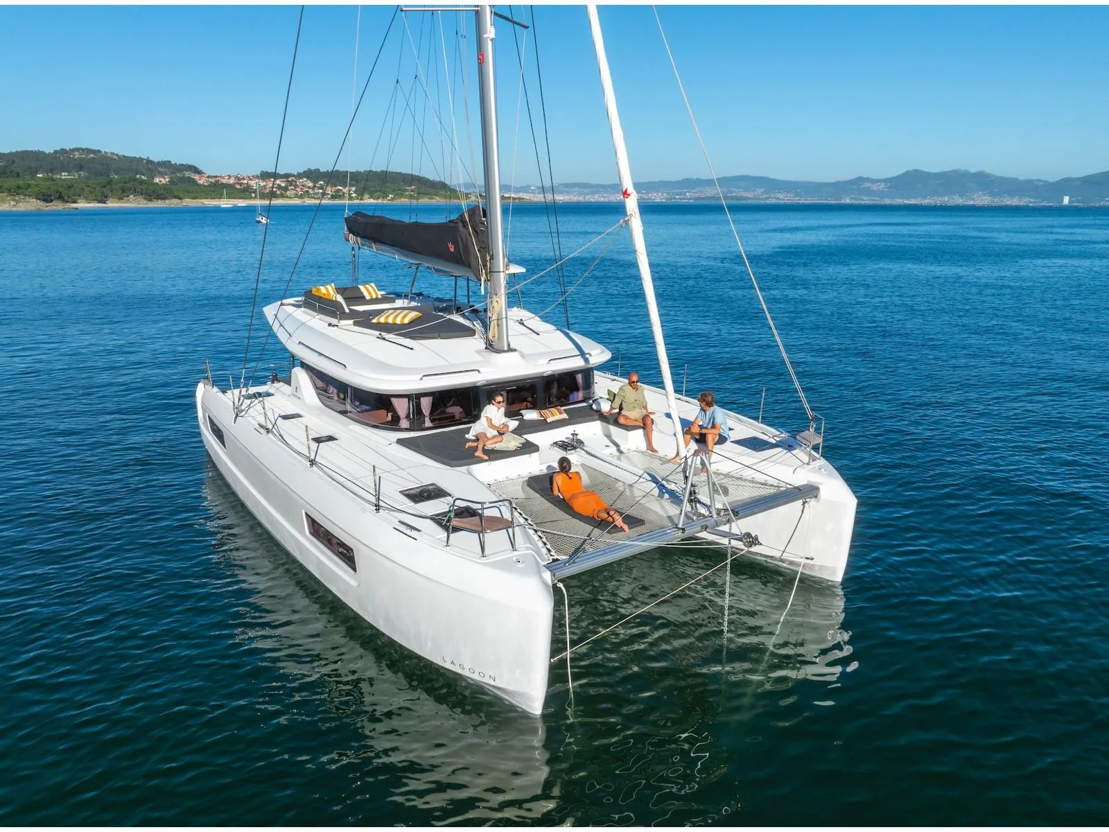 Lagoon 43 Alma - Premium line — yacht photo 1